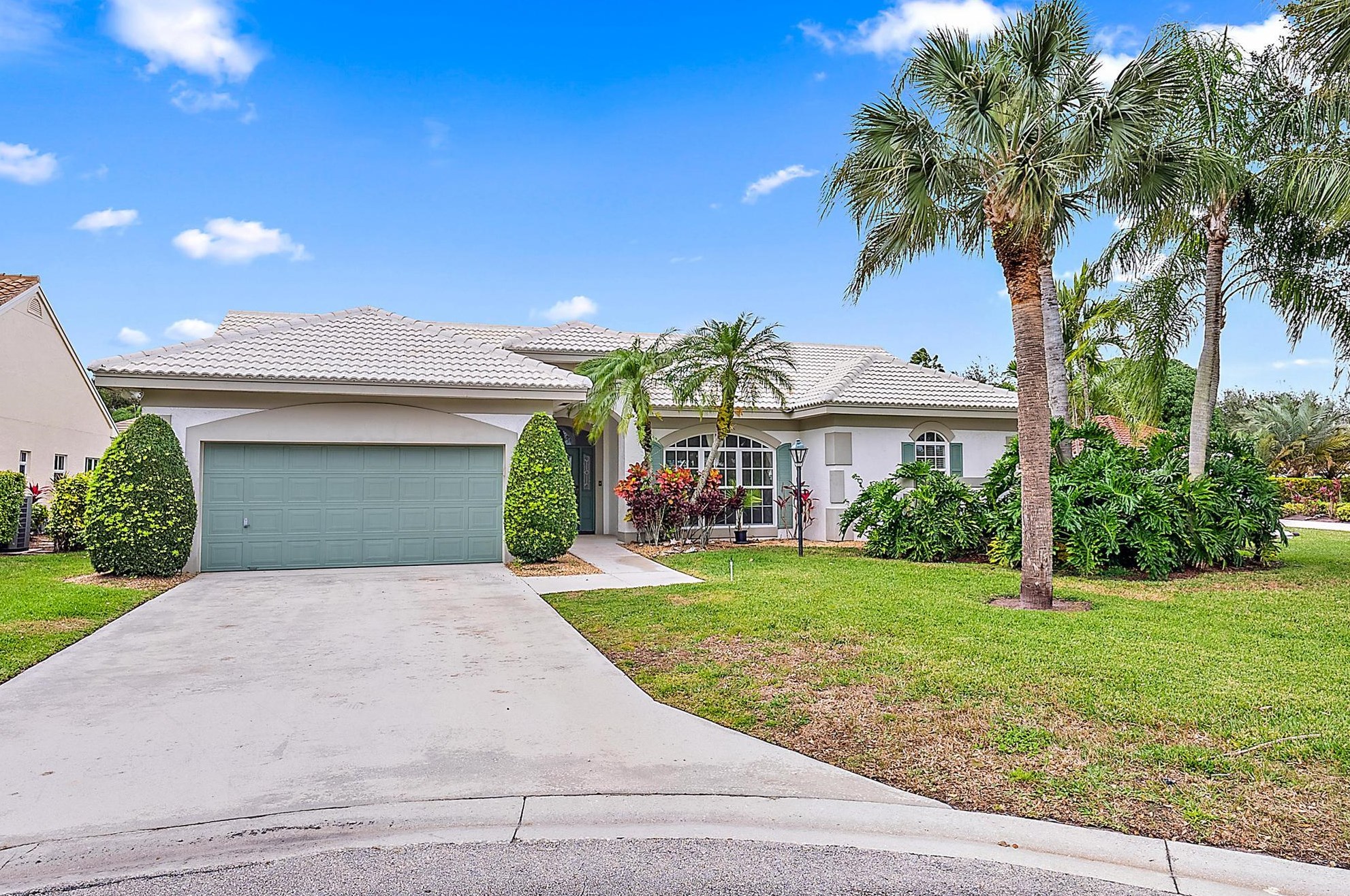 10212 Hunt Club Ln, West Palm Beach, FL 33418