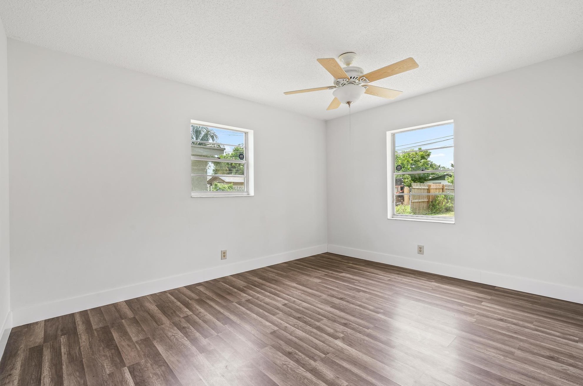 126 2nd St, Jupiter FL  33458-7410 exterior