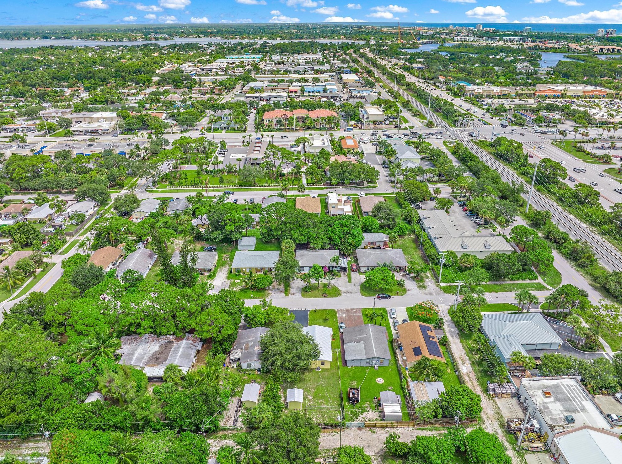 126 2nd St, Jupiter FL  33458-7410 exterior
