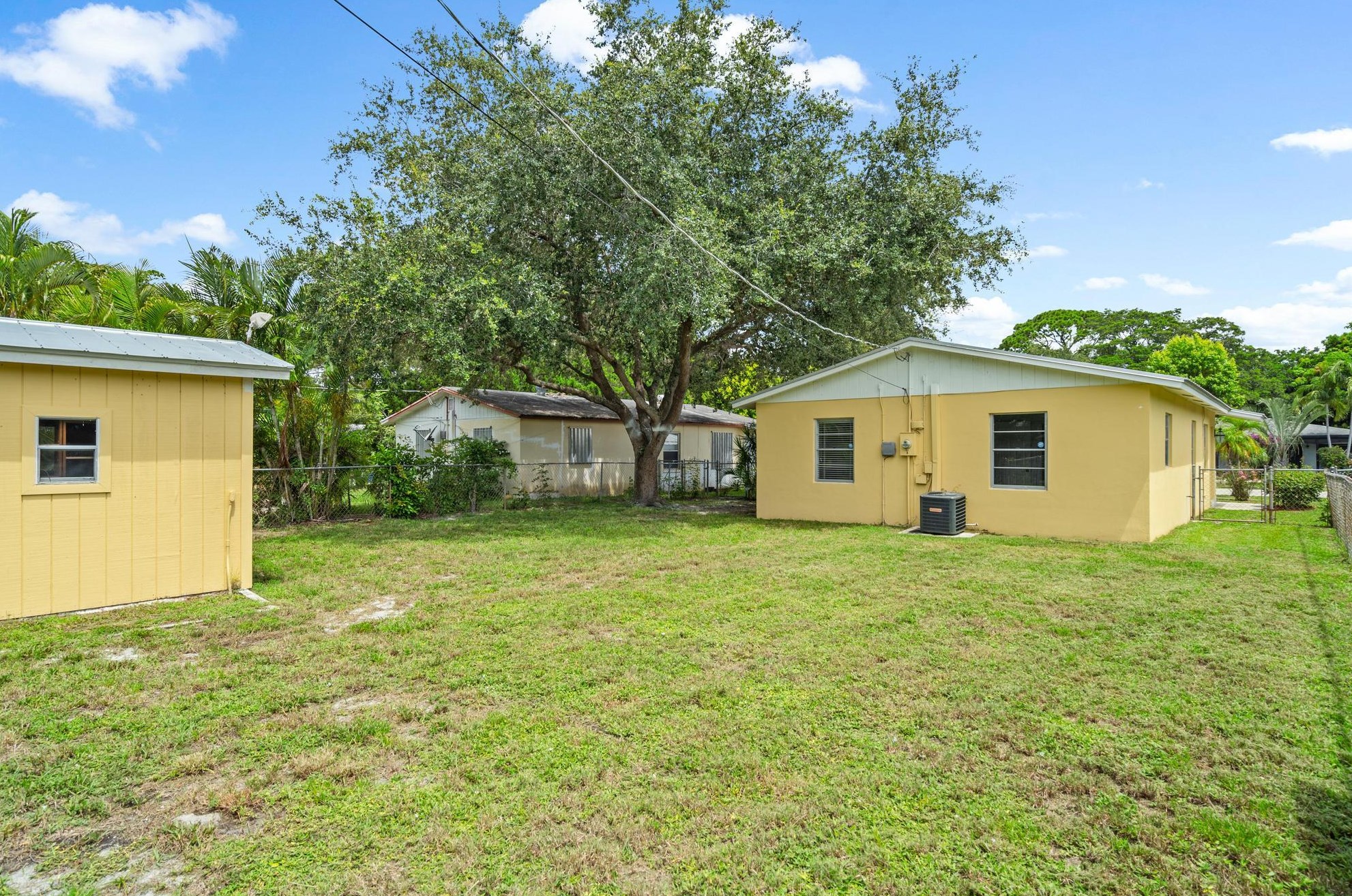 126 2nd St, Jupiter FL  33458-7410 exterior