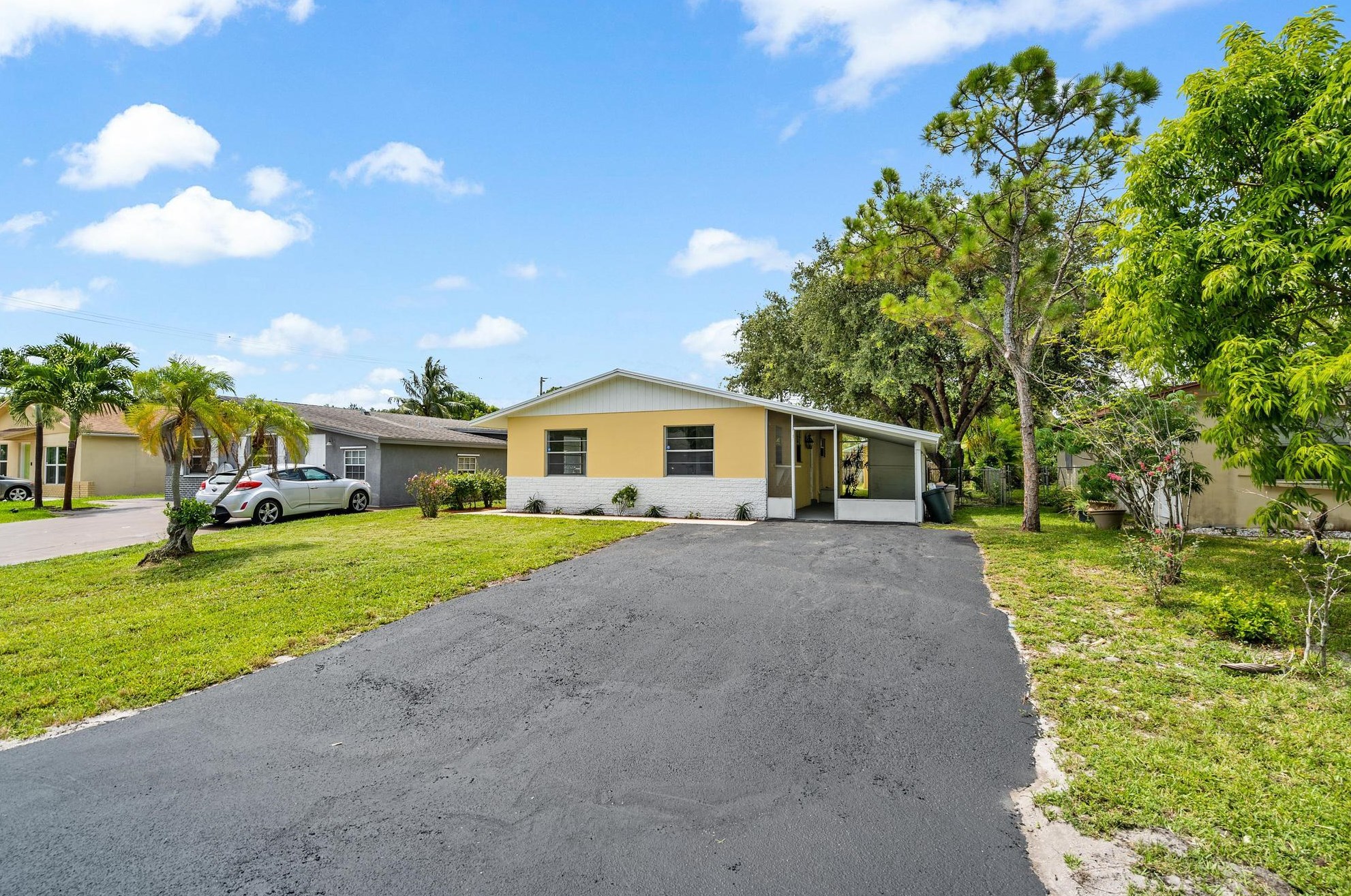 126 2nd St, Jupiter FL  33458-7410 exterior