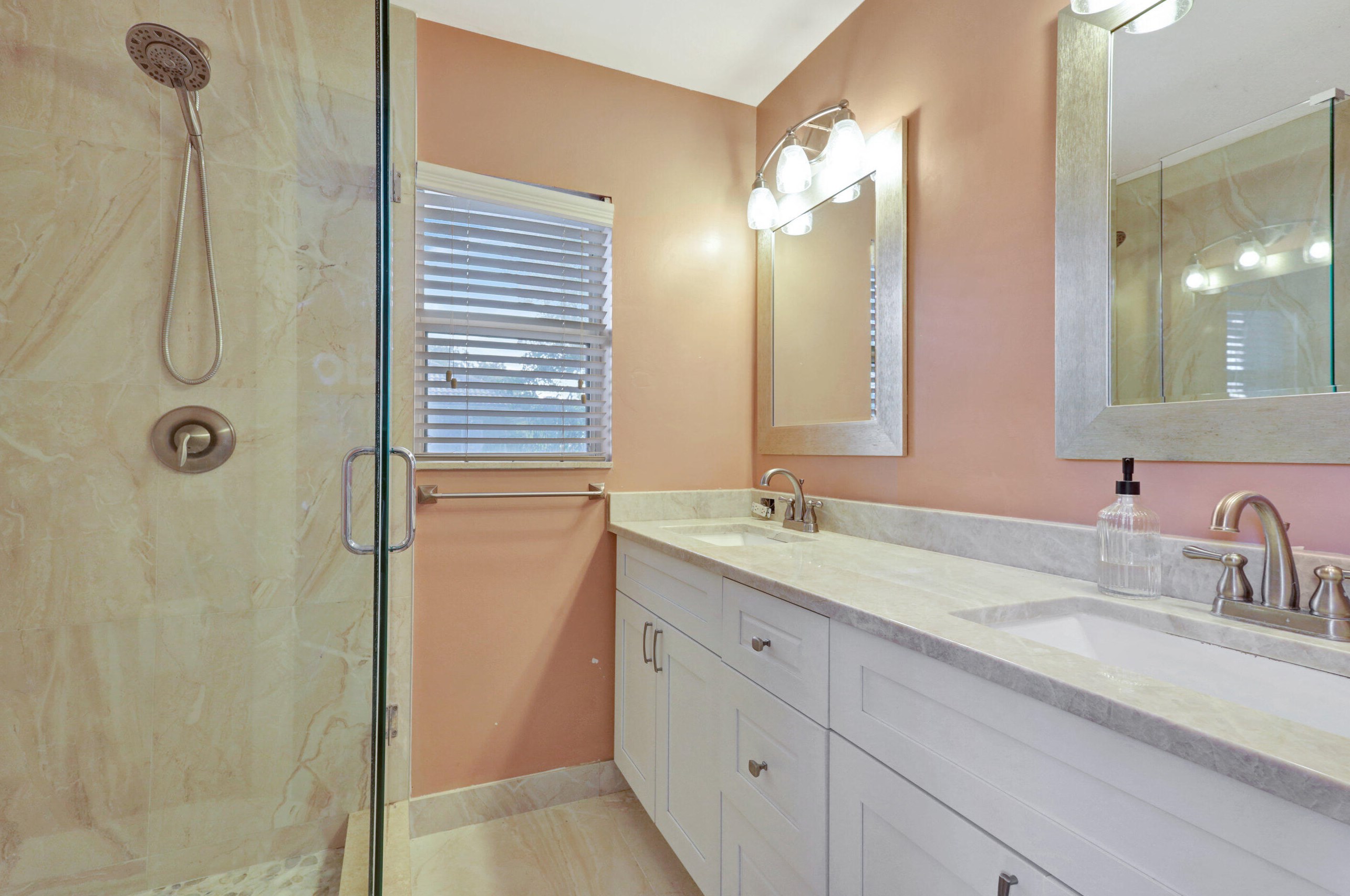 1906 Hartford Ct, West Palm Beach FL  33409-7521 exterior