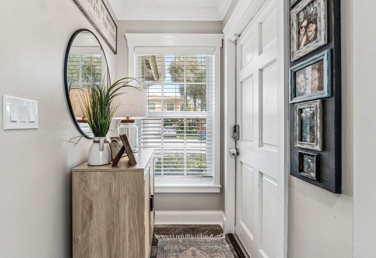 142 Timberwalk Trl, Jupiter FL  33458-5574 exterior
