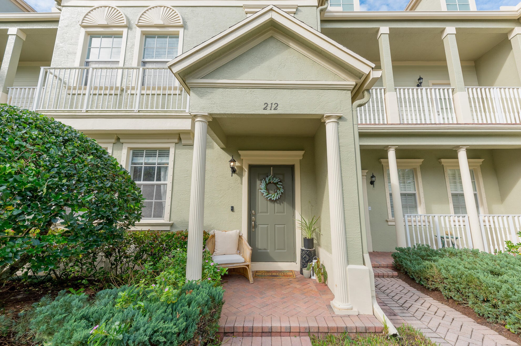 212 Thatch Palm Cir, Jupiter, FL 33458-7177