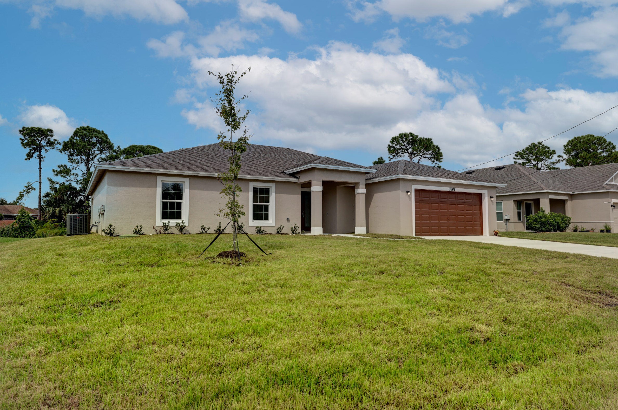 842 Abingdon Ave, Fort Pierce, FL 34953-2861