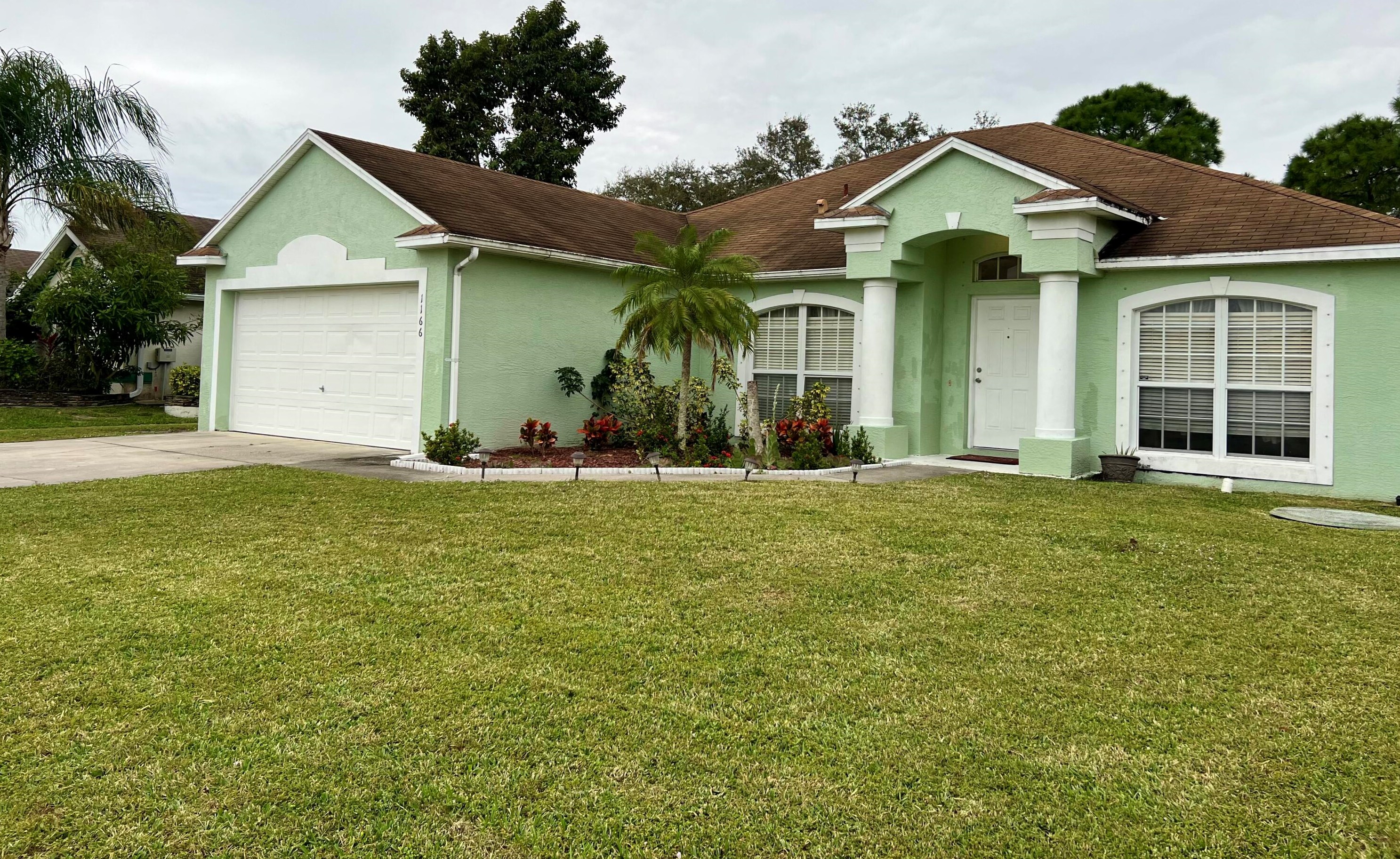 1166 Sw Heather St, Fort Pierce, FL 34983