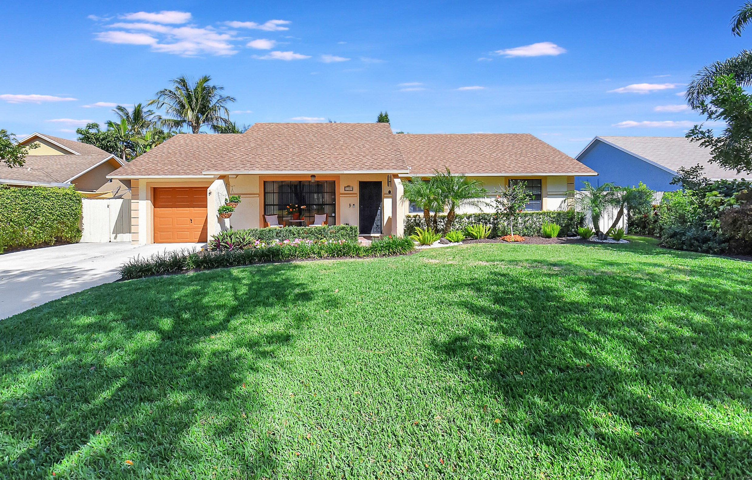 1317 Hummingbird Dr, Delray Beach, FL 33444