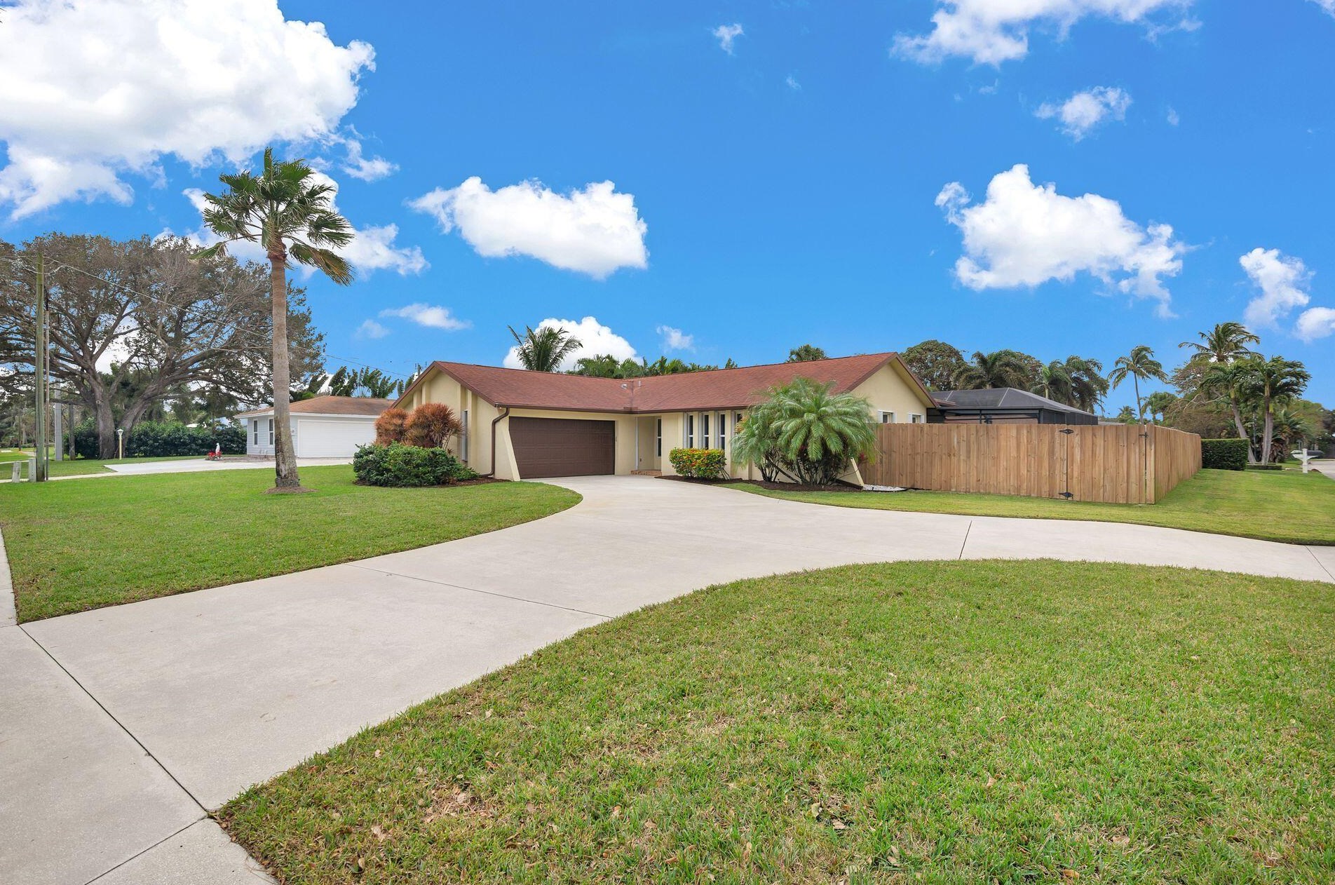 357 Seabrook Rd, Jupiter, FL 33469