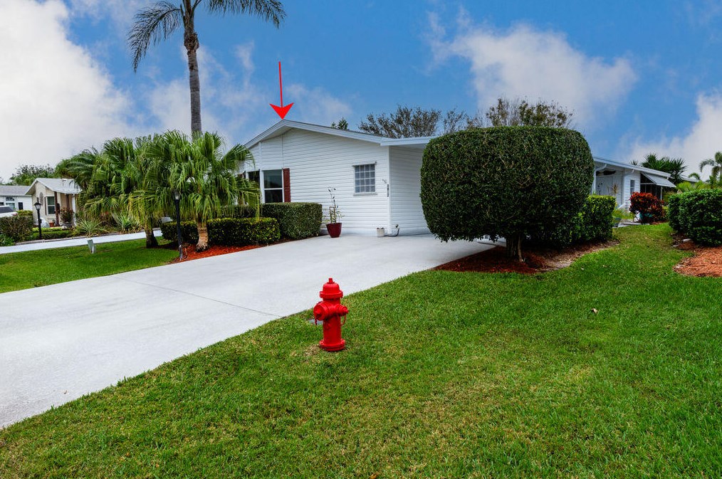 3812 Hydrilla Ct, Fort Pierce FL  34952-3153 exterior