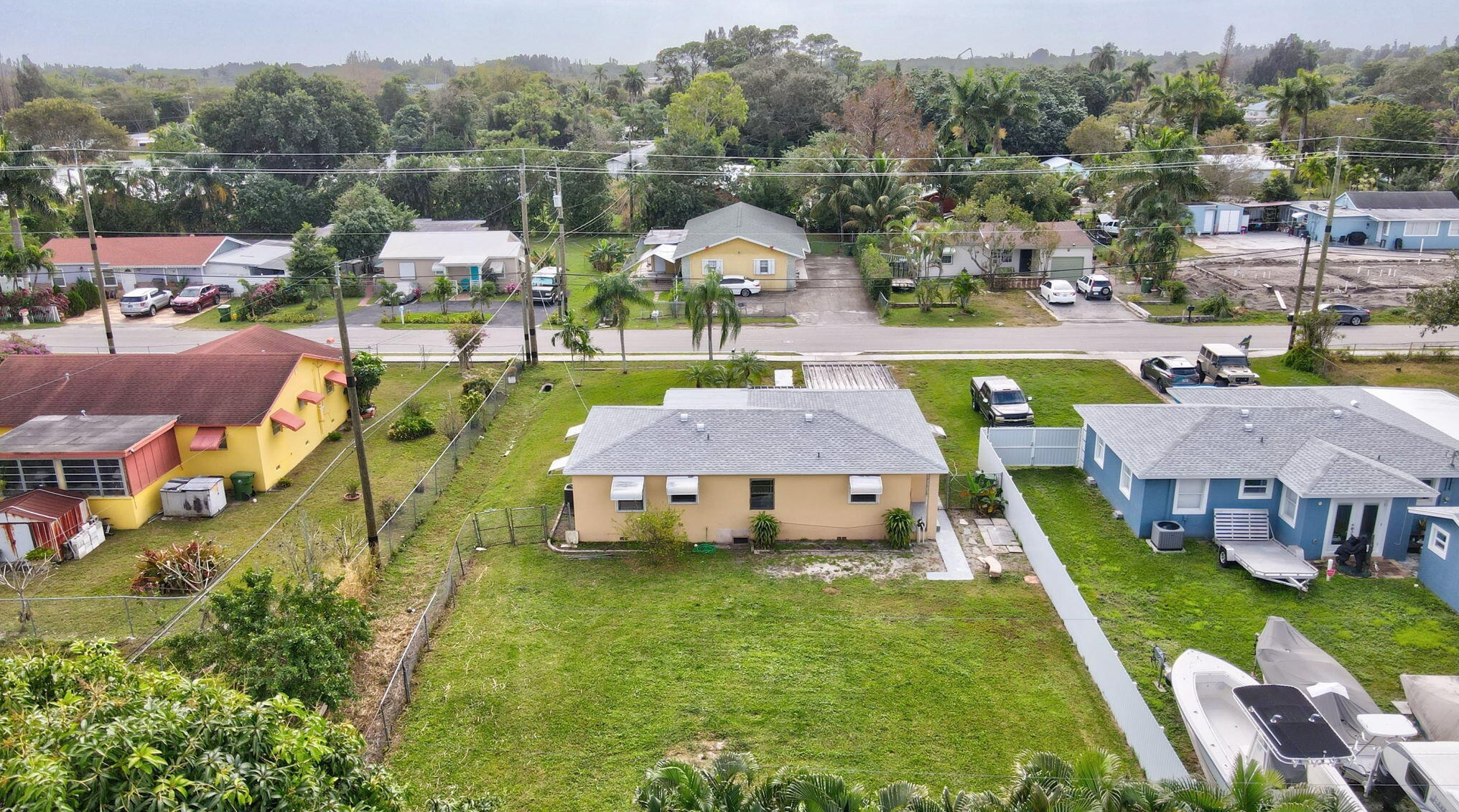 3693 Lakewood Rd, Lake Worth, FL 33461-3572