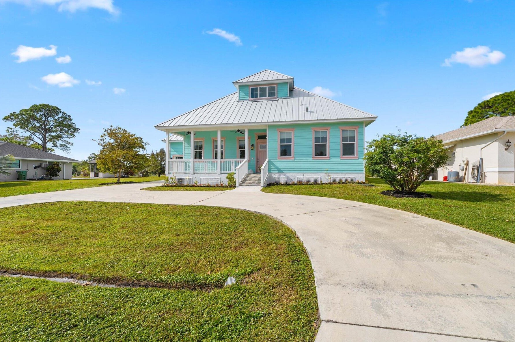 1842 Camden St, Fort Pierce, FL 34952-6709