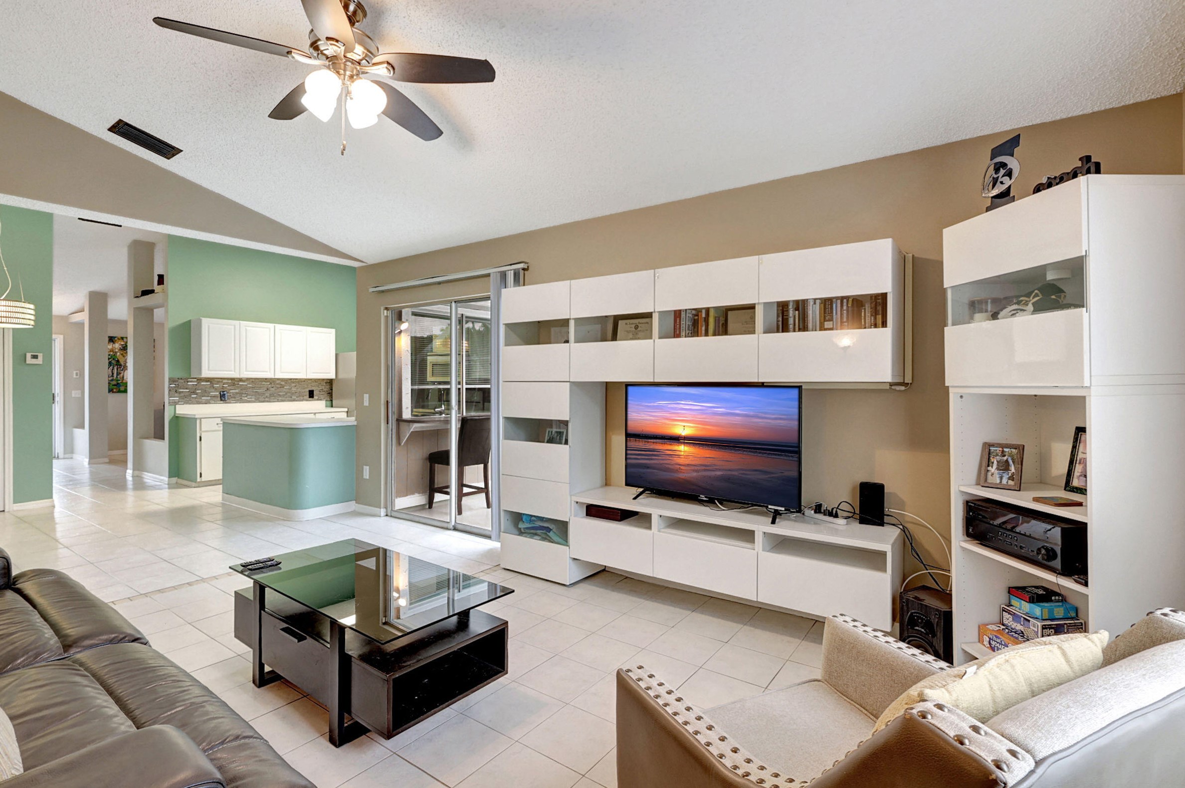 2737 Caladium Ave, Fort Pierce FL  34952-7218 exterior