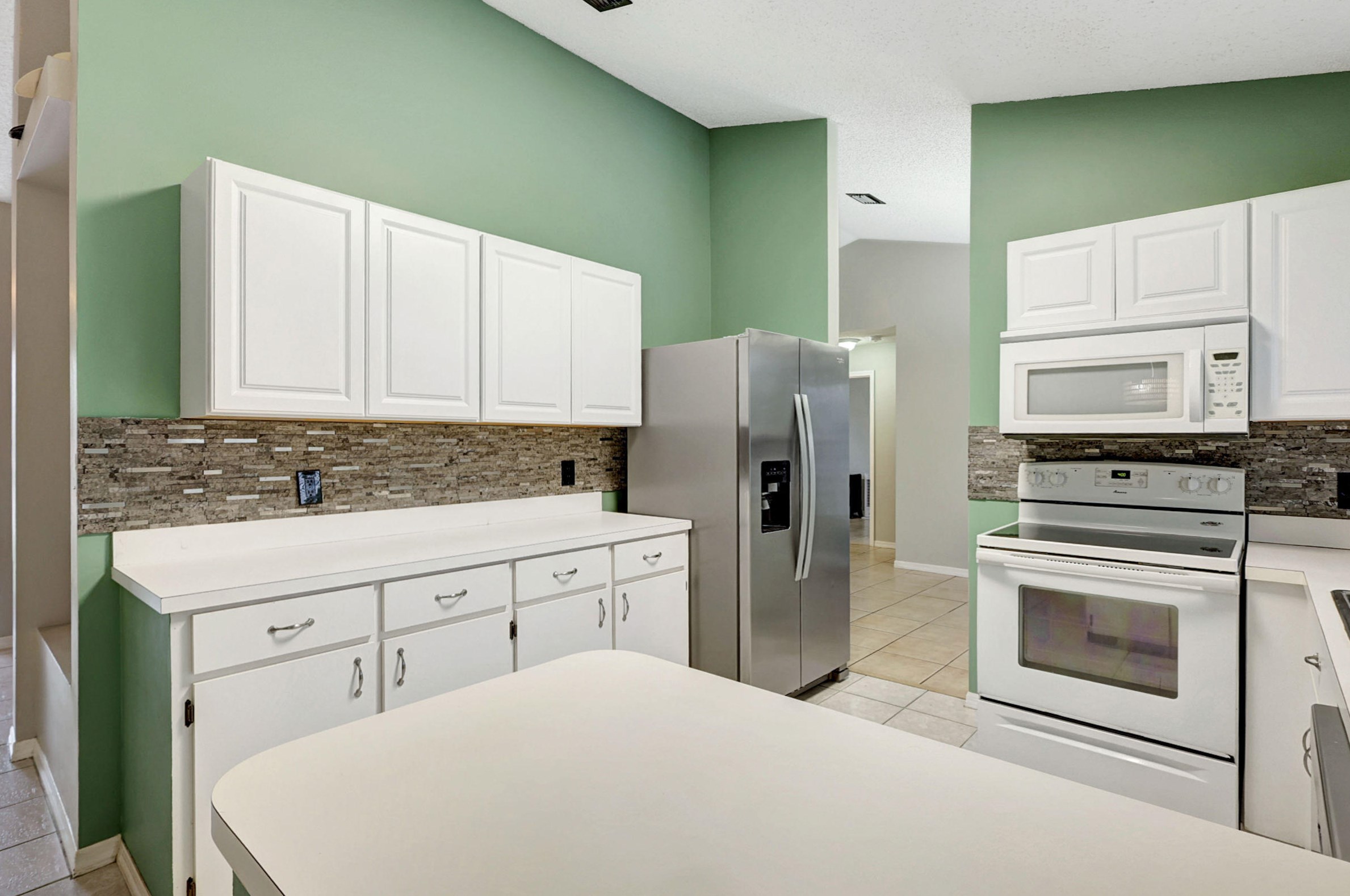 2737 Caladium Ave, Fort Pierce FL  34952-7218 exterior