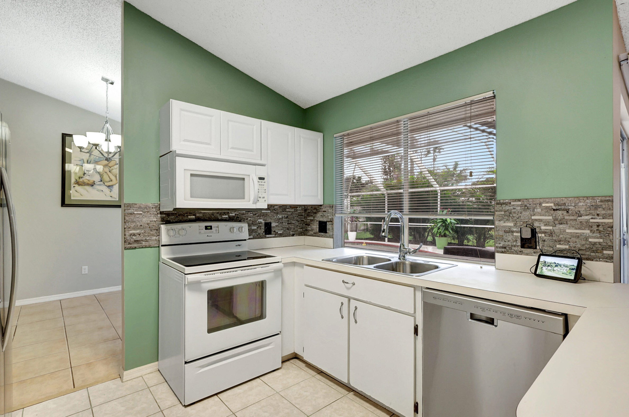 2737 Caladium Ave, Fort Pierce FL  34952-7218 exterior