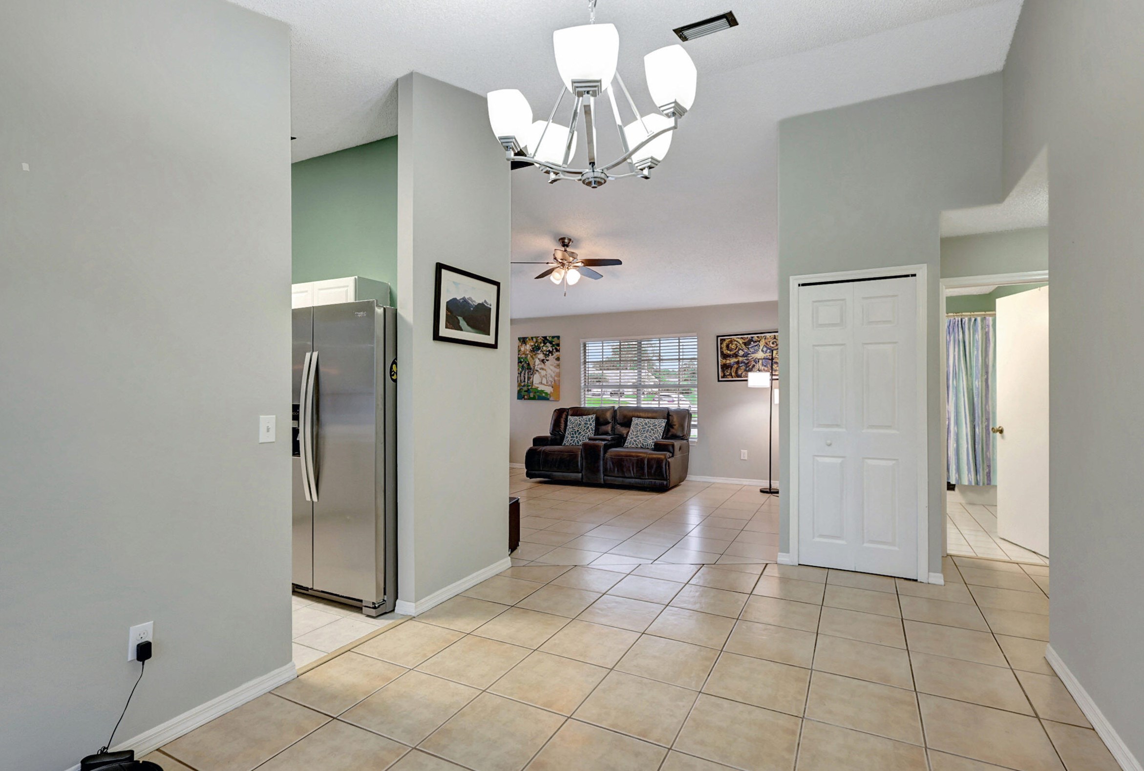 2737 Caladium Ave, Fort Pierce FL  34952-7218 exterior