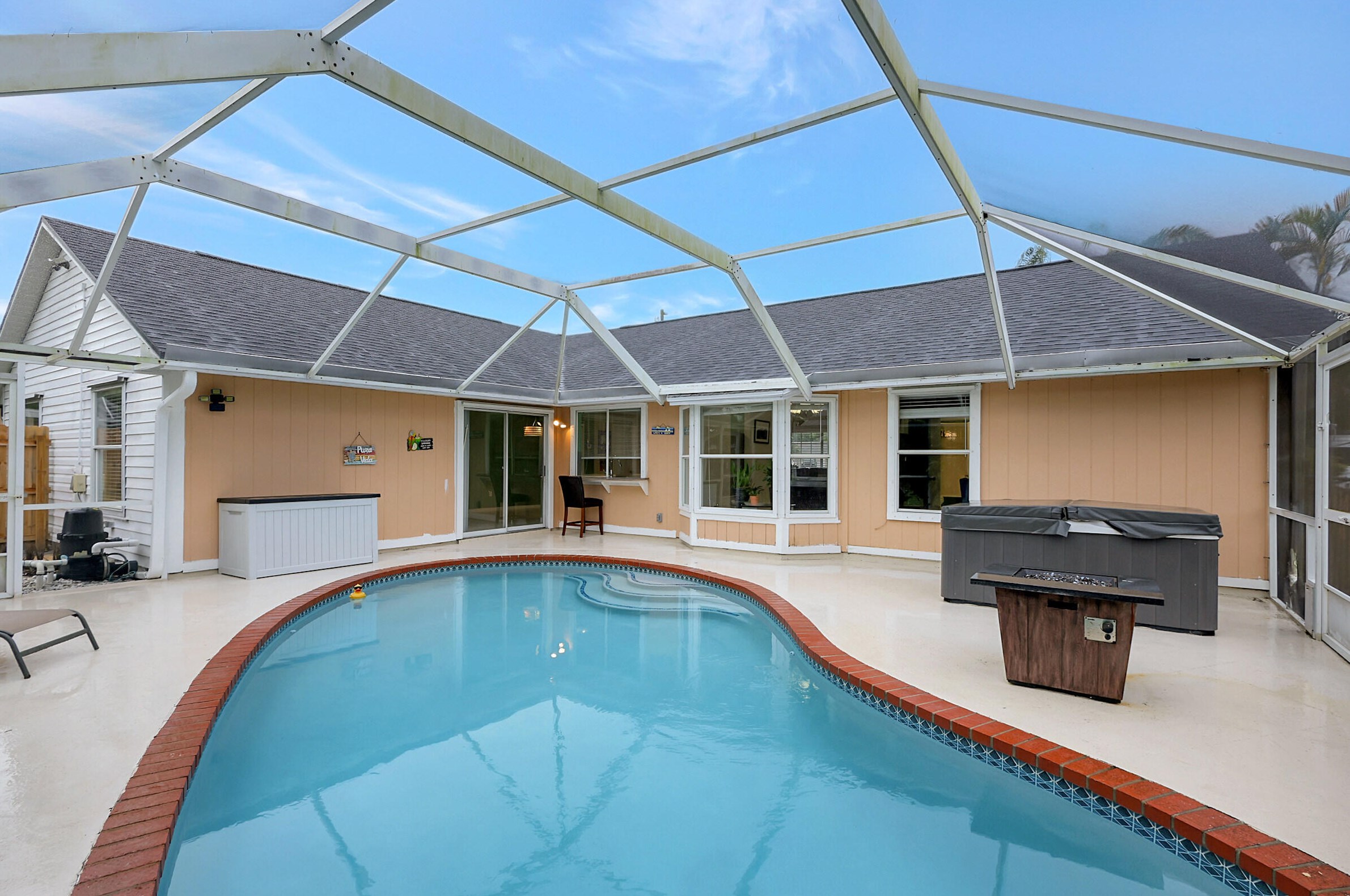 2737 Caladium Ave, Fort Pierce FL  34952-7218 exterior