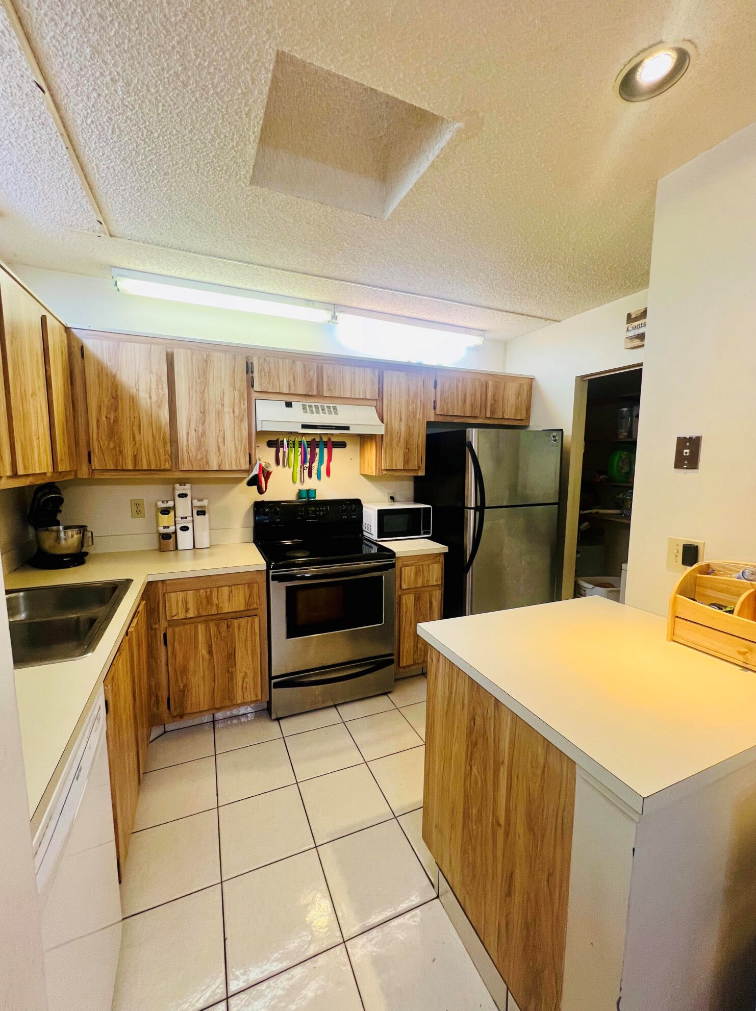 1502 Waterview Cir, Lake Worth, FL 33461