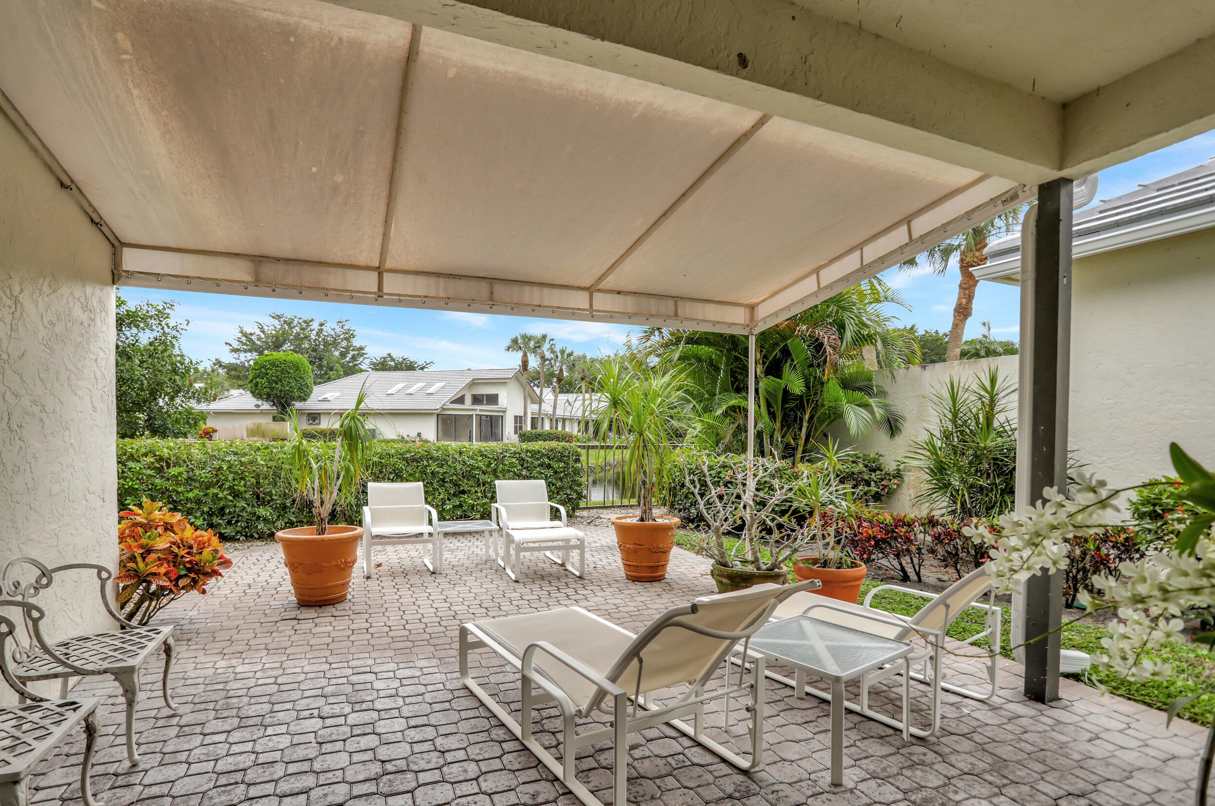 20039 Waters Edge Dr, Boca Raton FL  33434-3575 exterior