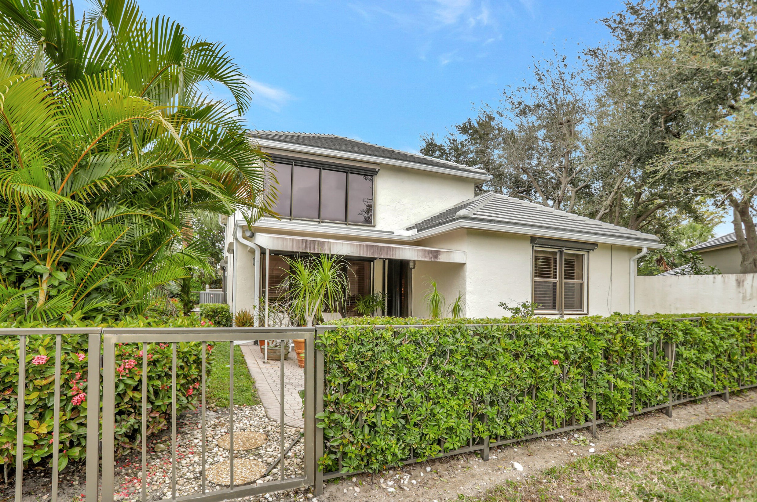 20039 Waters Edge Dr, Boca Raton FL  33434-3575 exterior