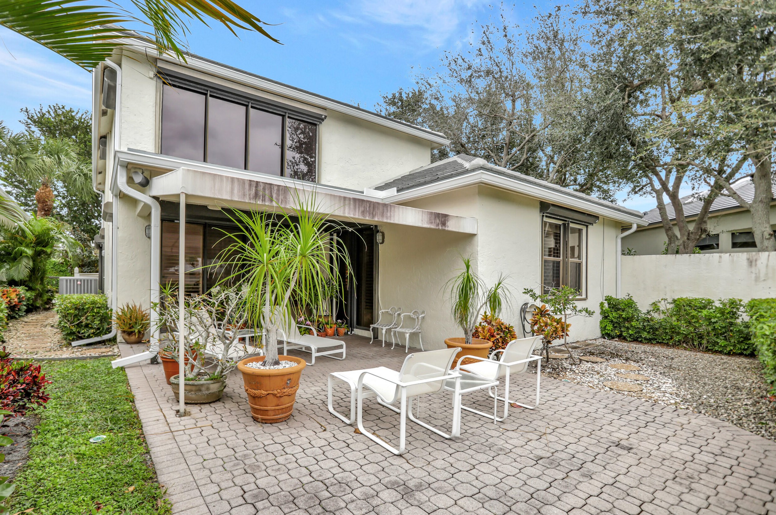 20039 Waters Edge Dr, Boca Raton FL  33434-3575 exterior