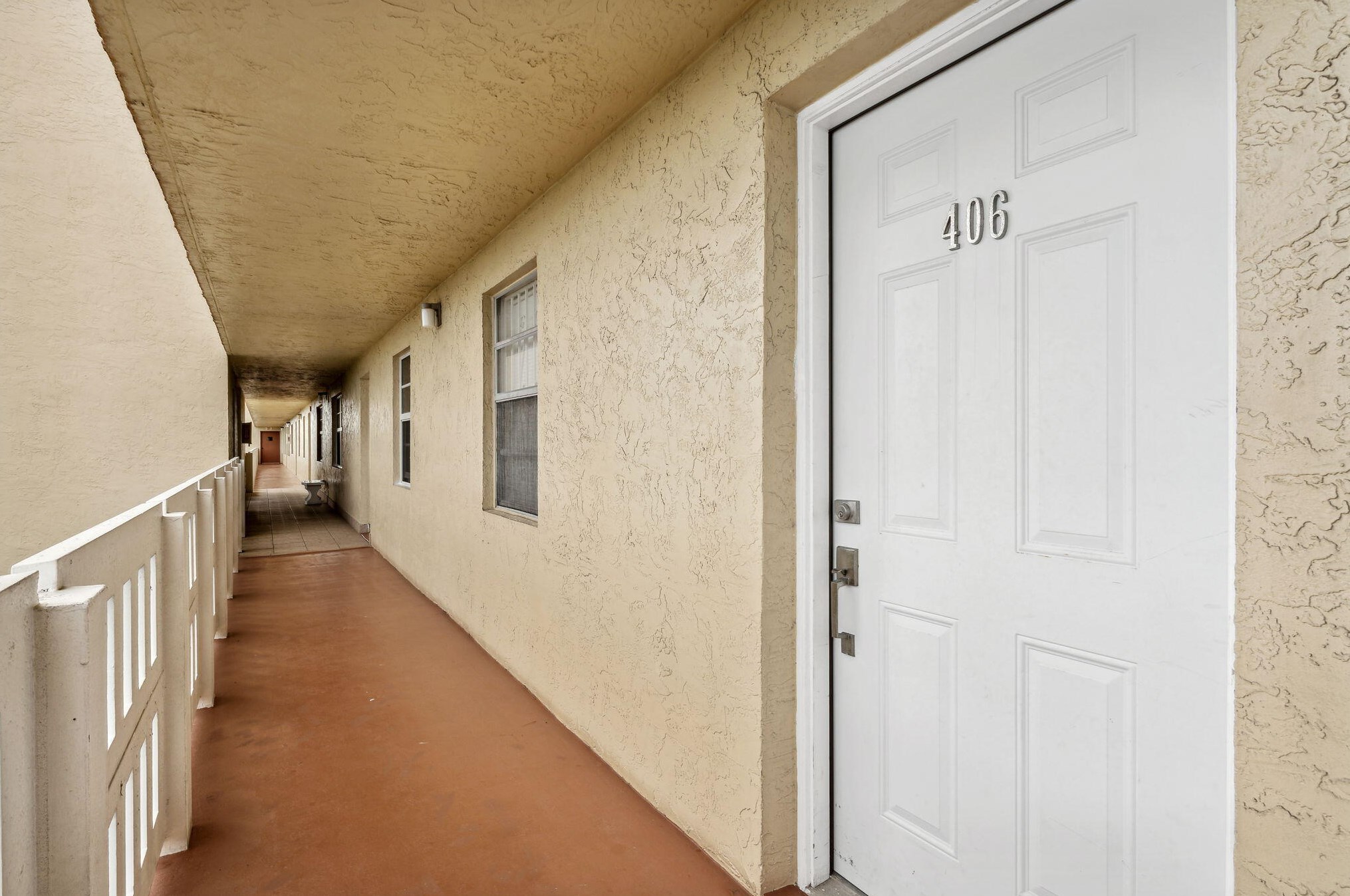 200 5th Ave, Dania Beach FL  33004-4073 exterior