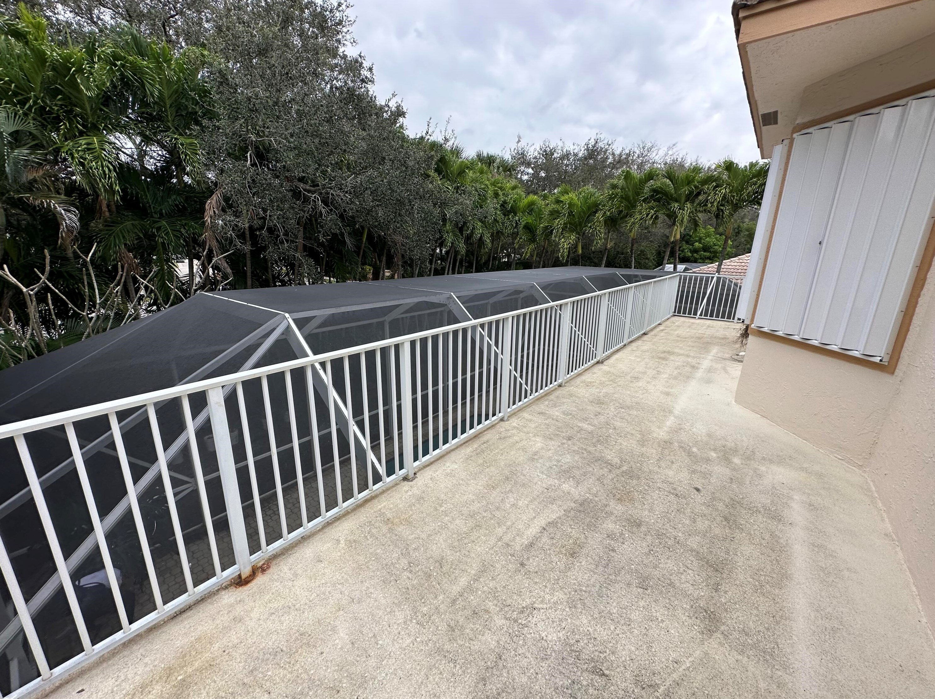 6449 Stonehurst Cir, Lake Worth FL  33467-7373 exterior
