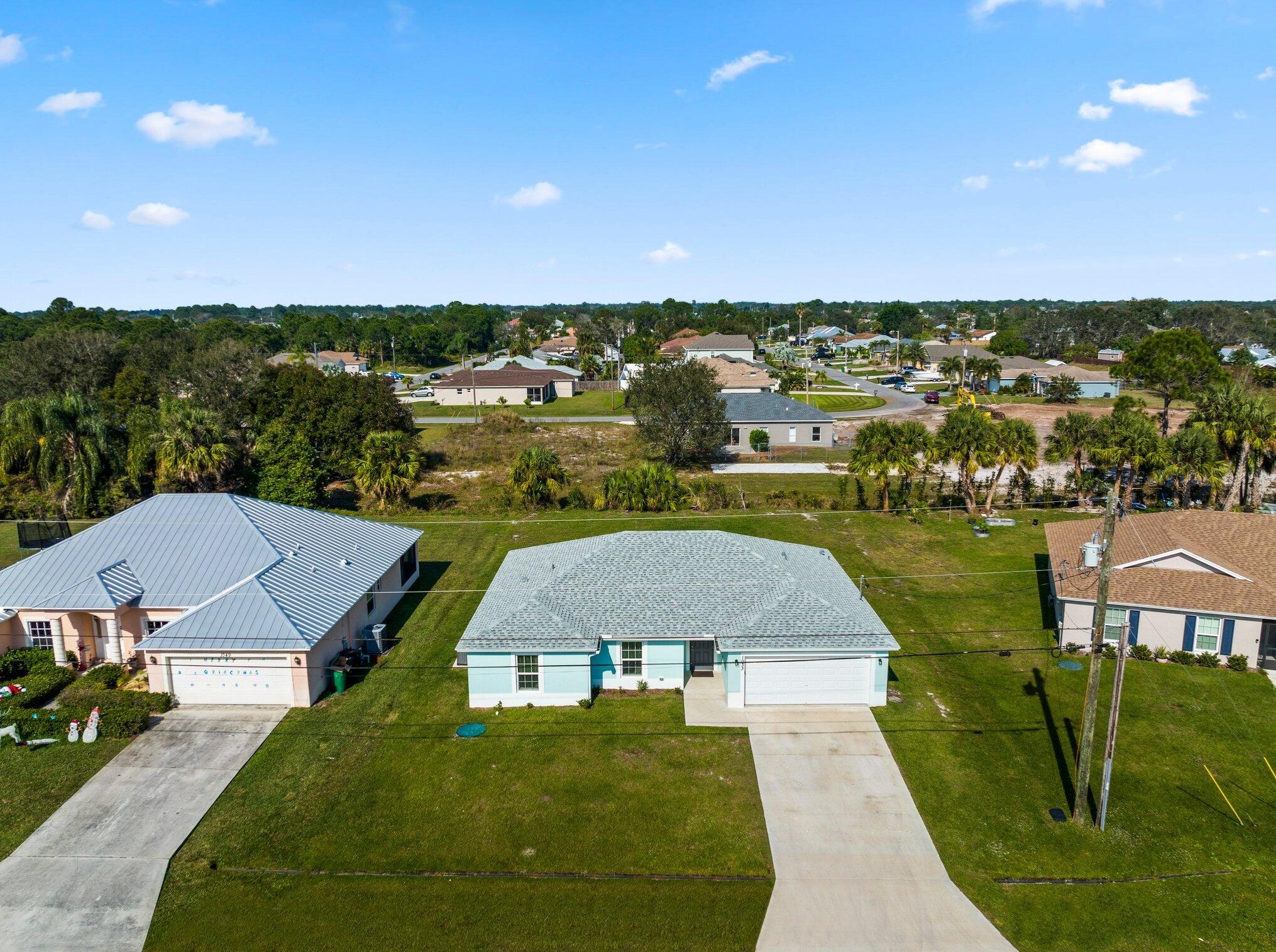1033 Ingrassina Ave, Fort Pierce, FL 34953-7208