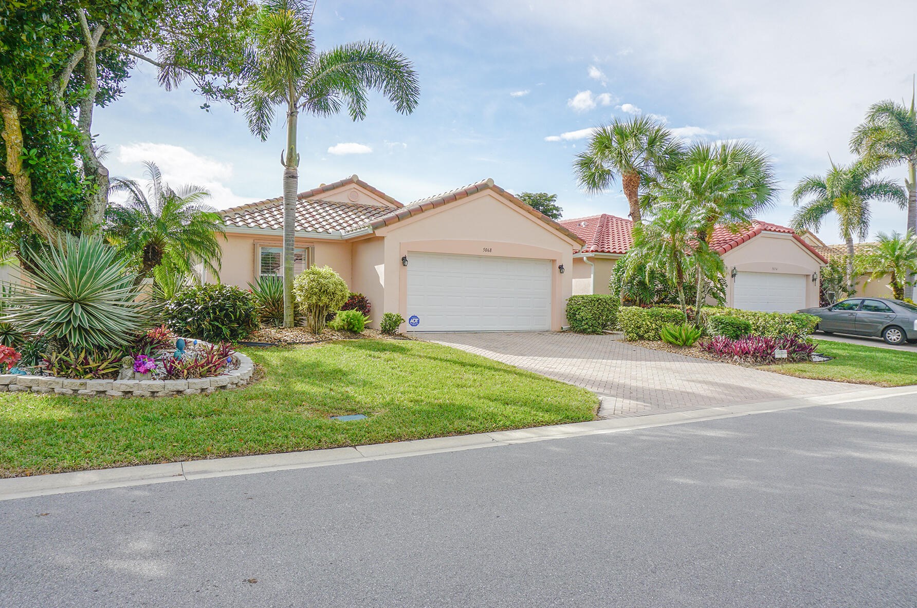 5068 Corbel Lake Way, Boynton Beach, FL 33437-1695