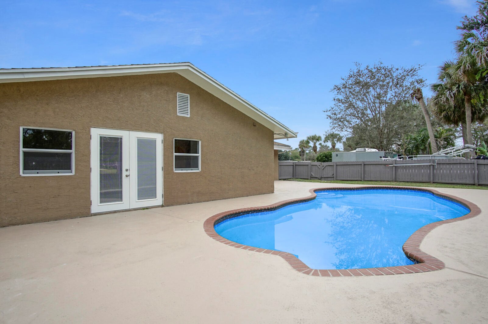 7502 James Rd, Fort Pierce FL 34951-2180 exterior