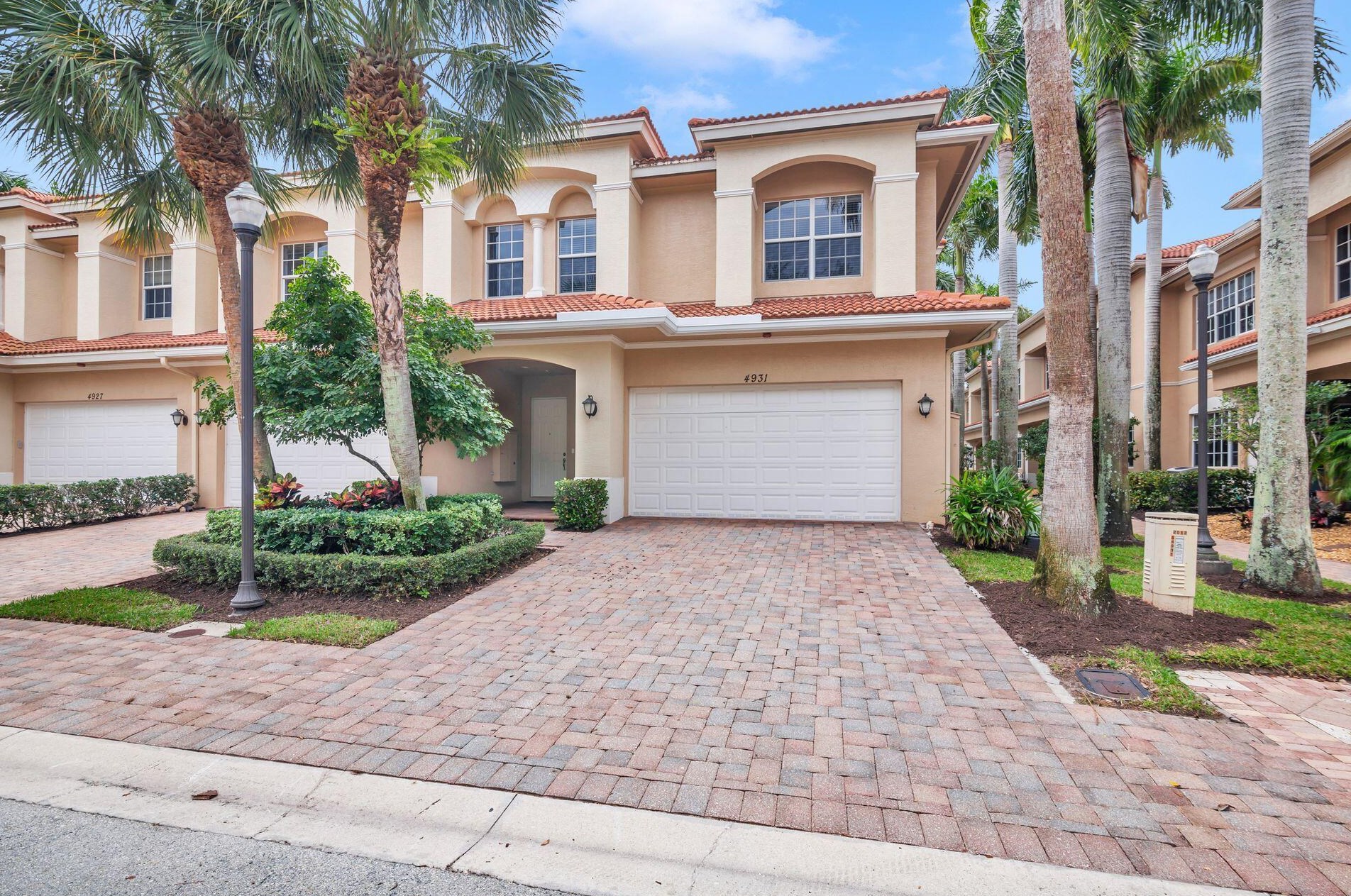 4931 Vine Cliff Way N, West Palm Beach, FL 33418