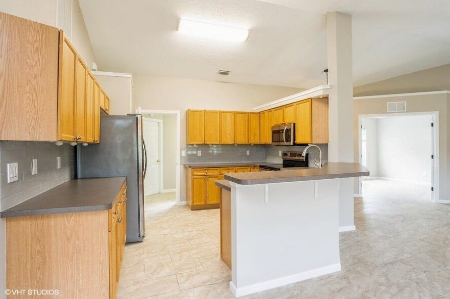 4801 Myrtle Dr, Fort Pierce FL  34982-3800 exterior
