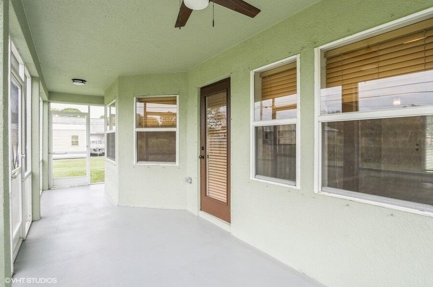 4801 Myrtle Dr, Fort Pierce FL  34982-3800 exterior