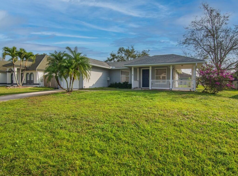 2349 Addison St, Fort Pierce, FL 34984-5250
