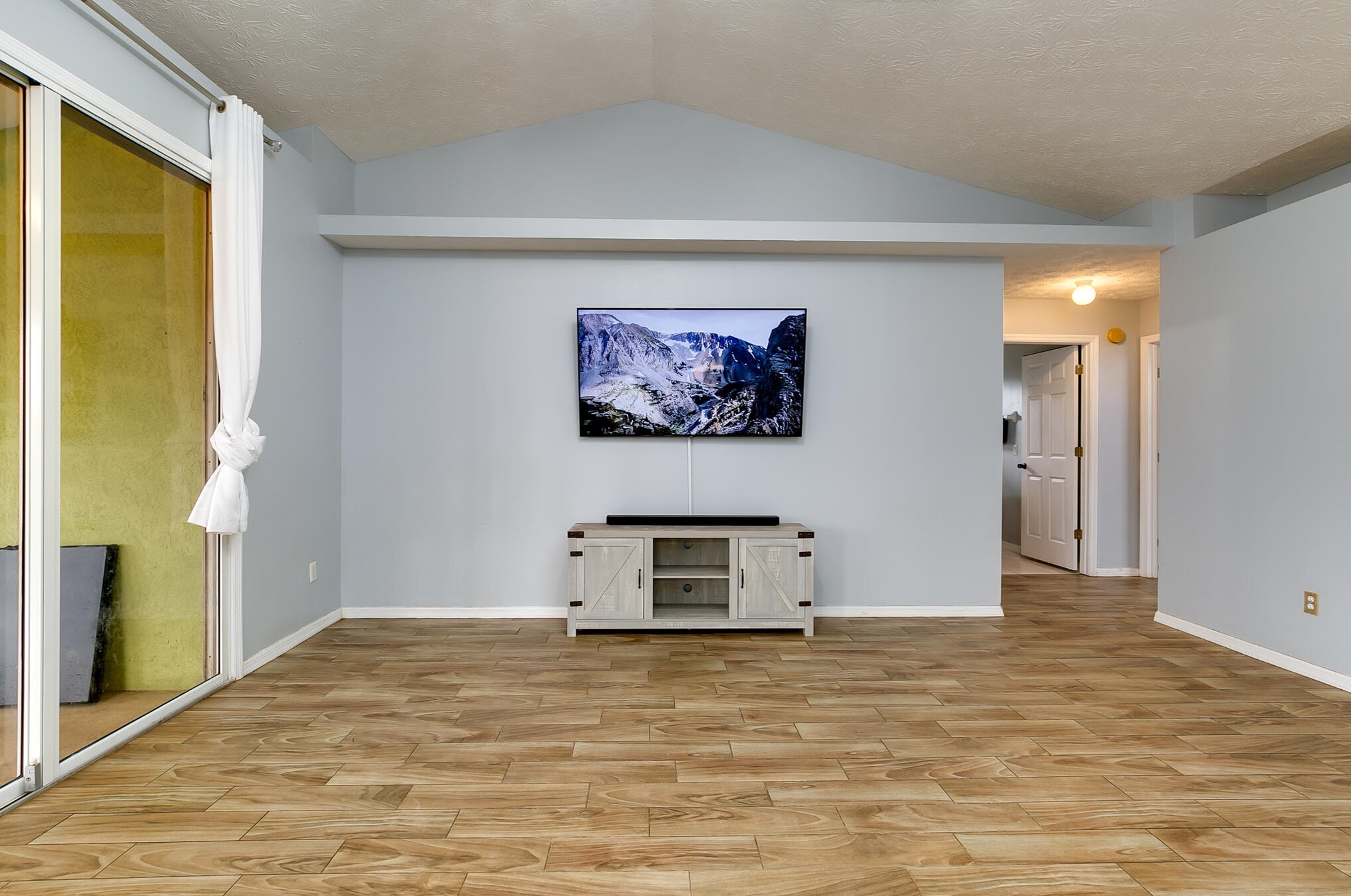 365 Whitmore Dr, Fort Pierce FL  34984-4531 exterior