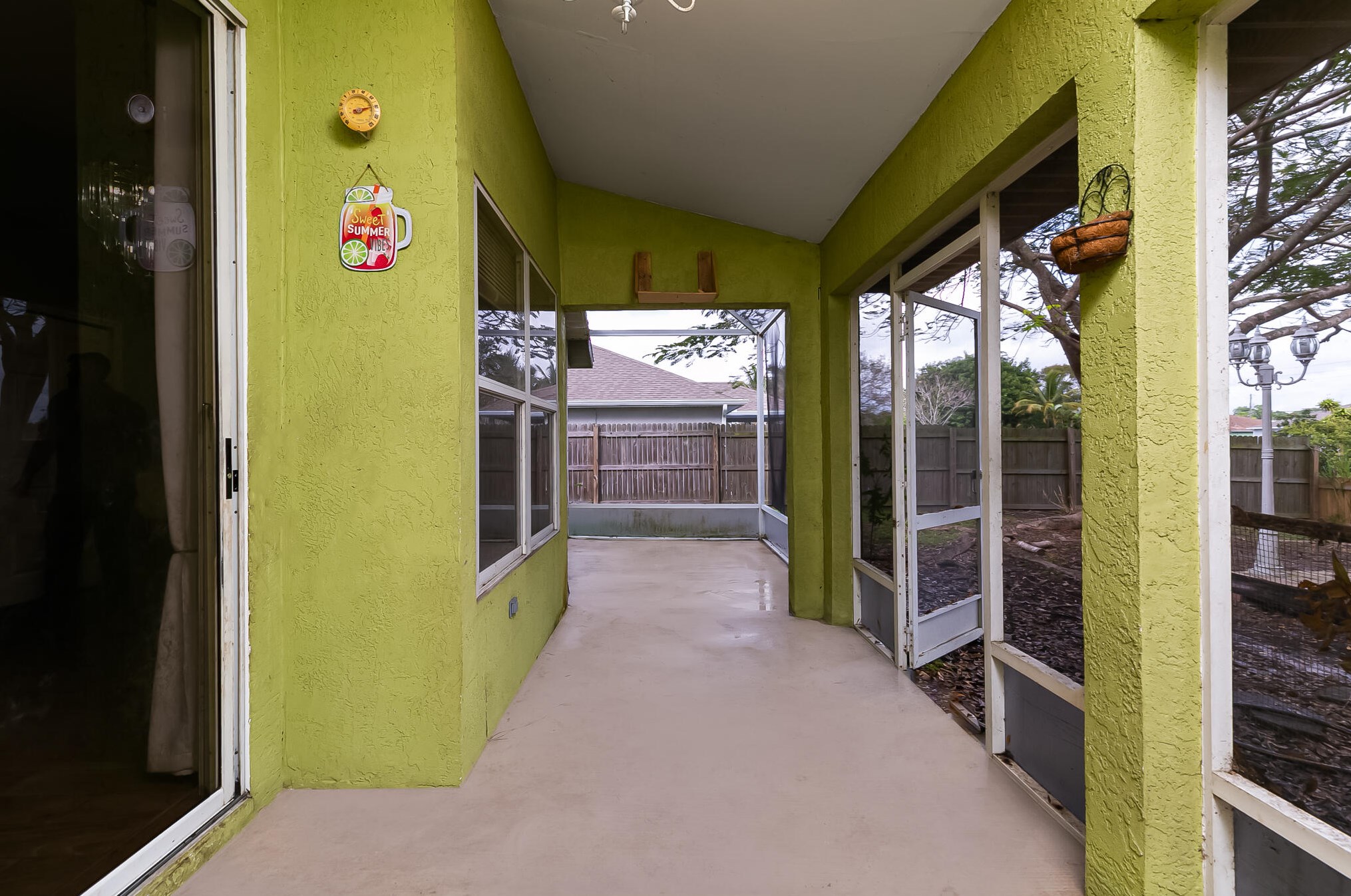 365 Whitmore Dr, Fort Pierce FL  34984-4531 exterior