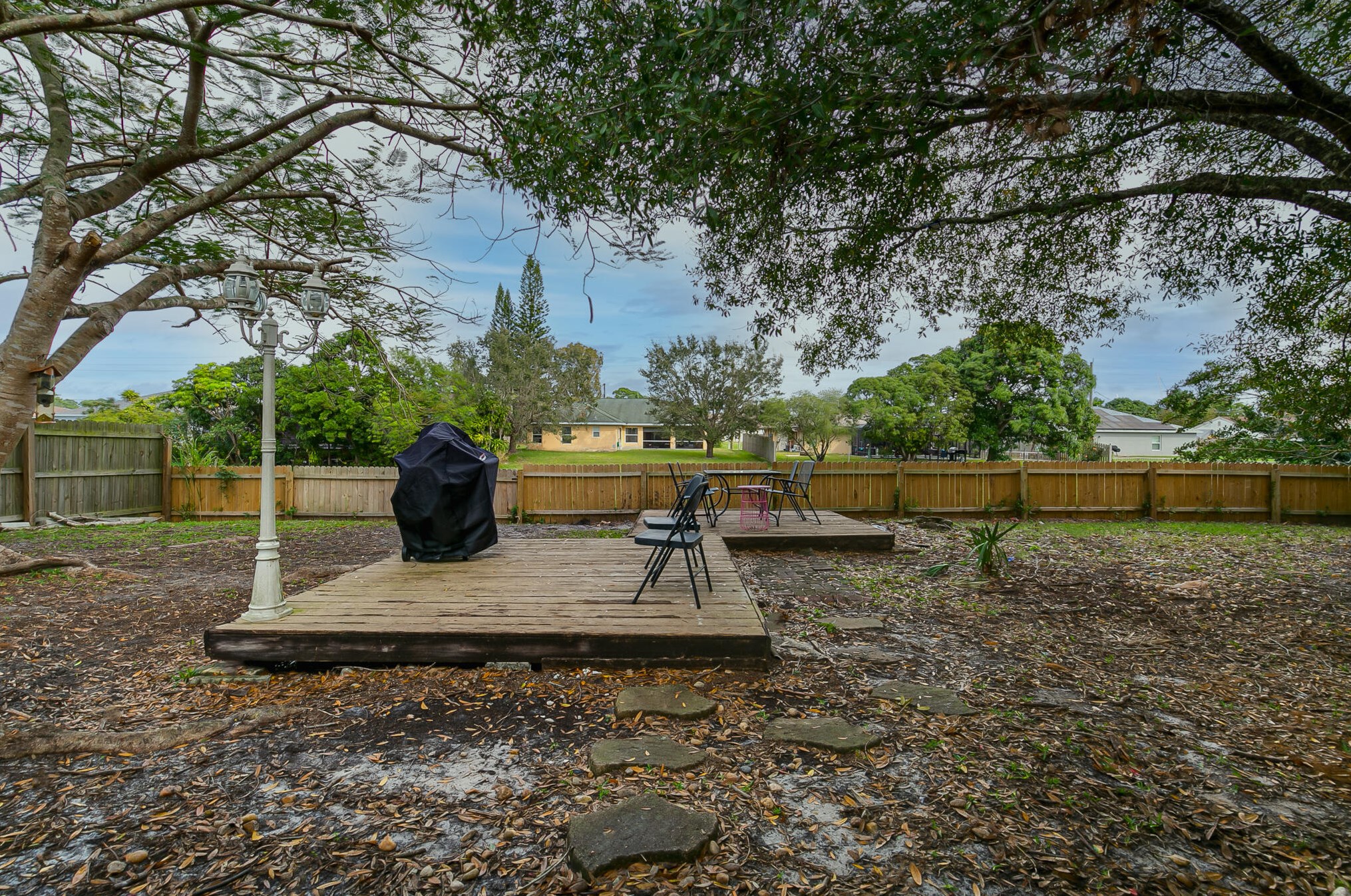 365 Whitmore Dr, Fort Pierce FL  34984-4531 exterior