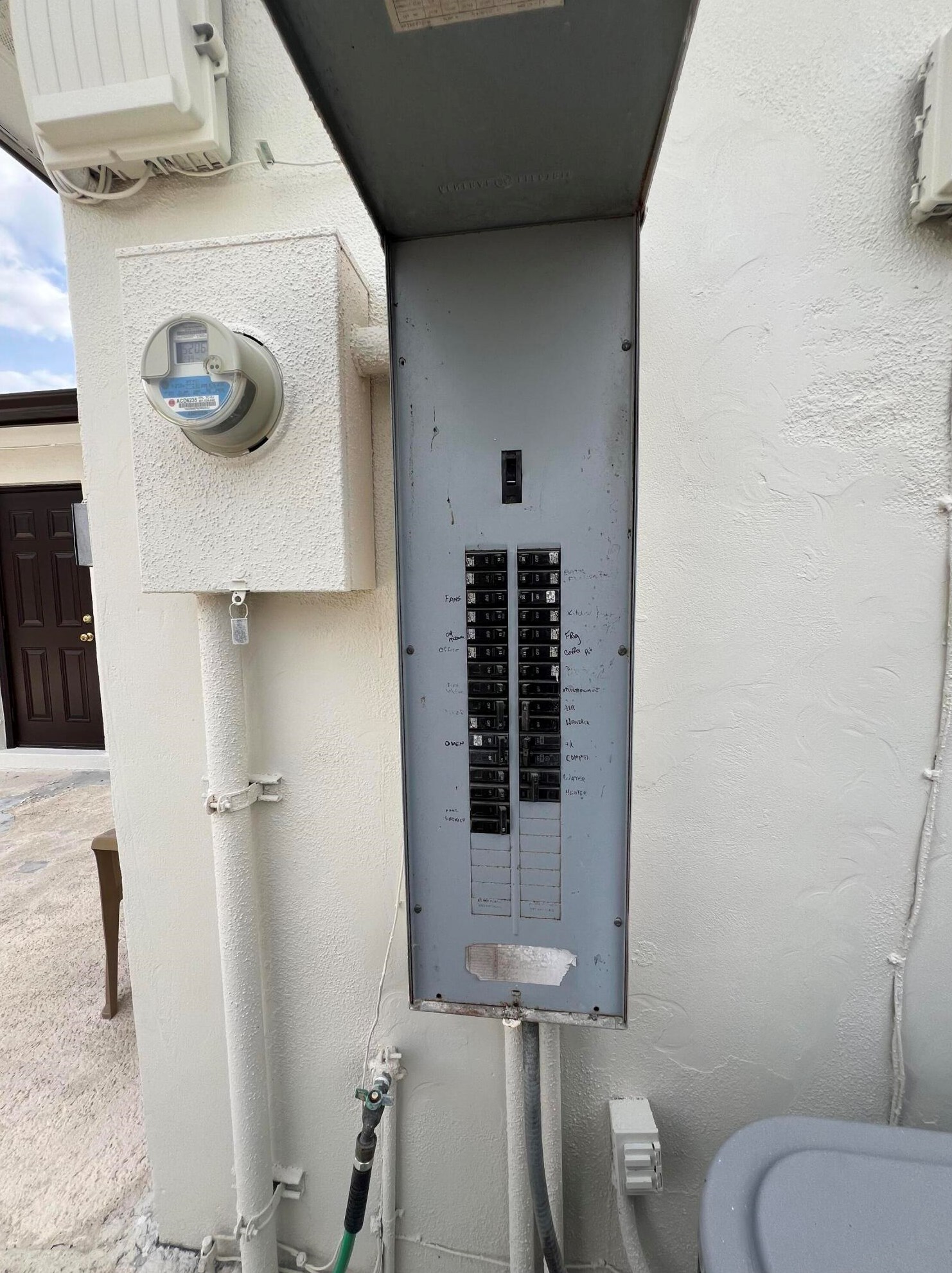 432 Gulfstream Rd, Lake Worth FL 33461-1511 exterior