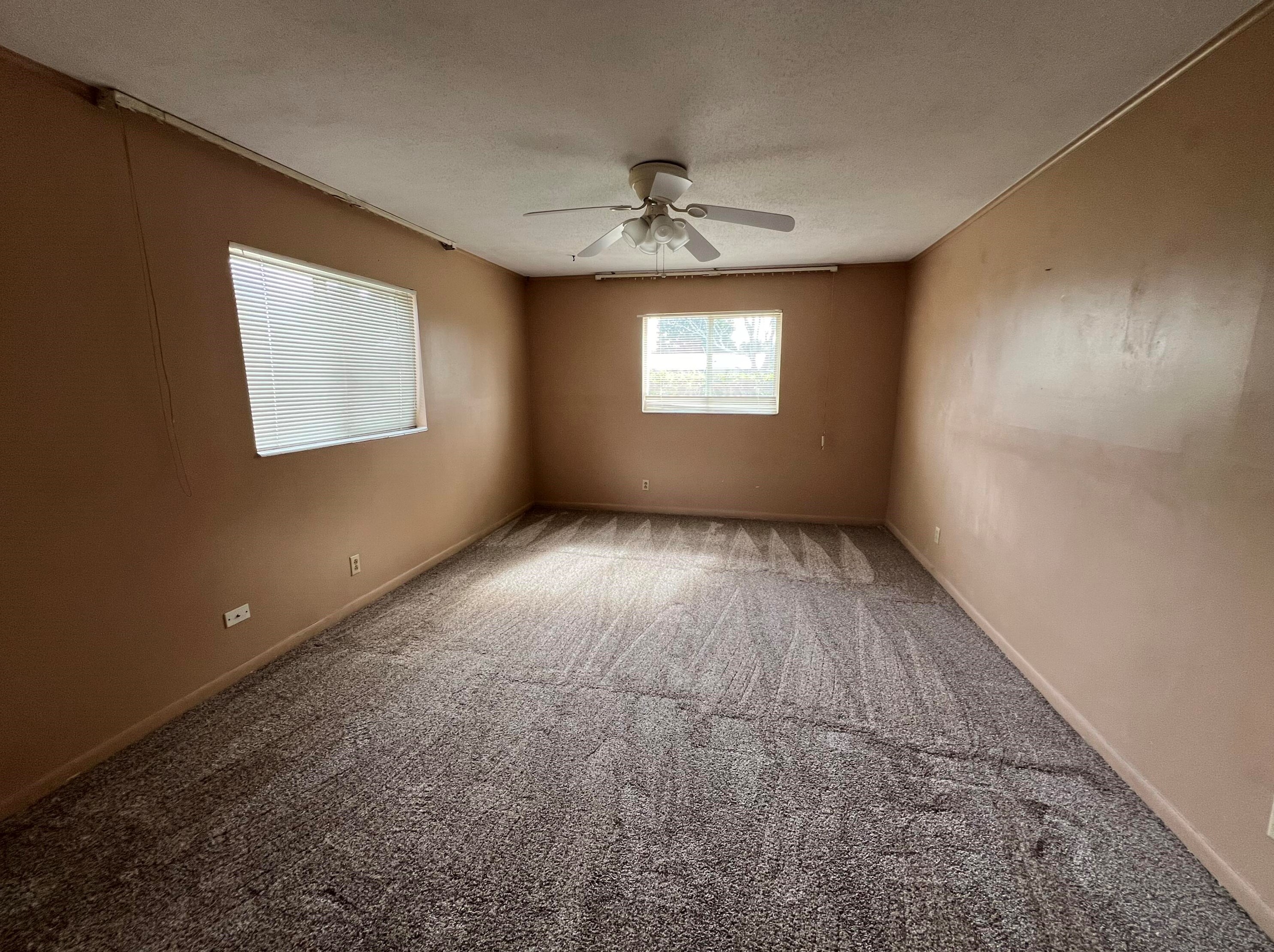 432 Gulfstream Rd, Lake Worth FL 33461-1511 exterior