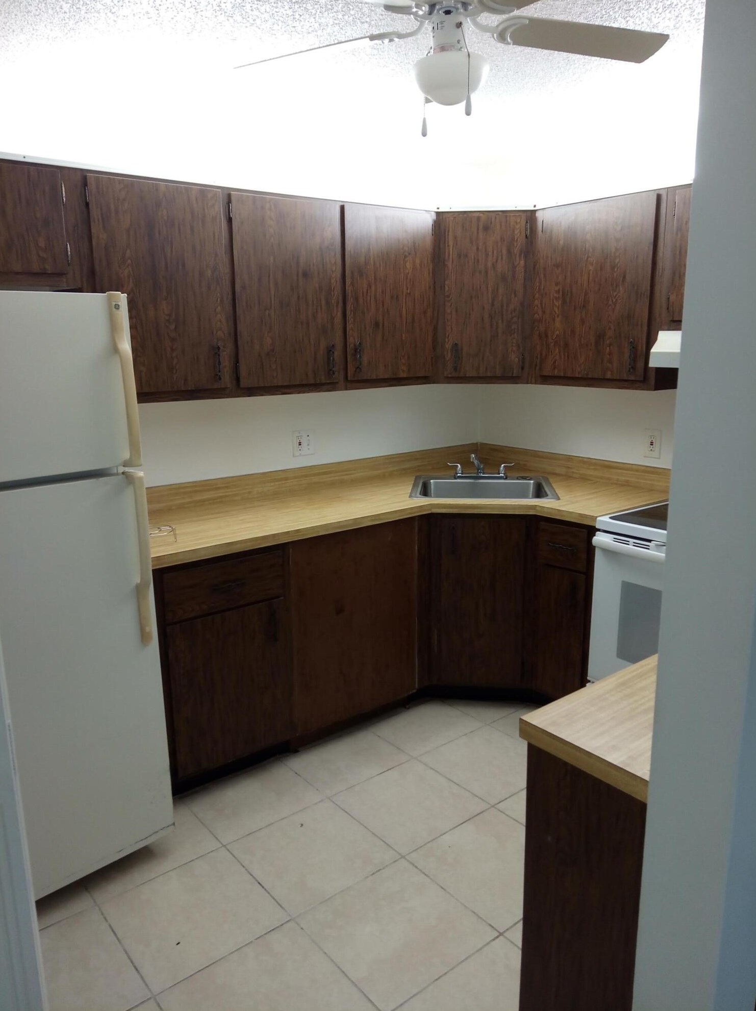5801 Whispering Pine Way #c2, Lake Worth, FL 33463
