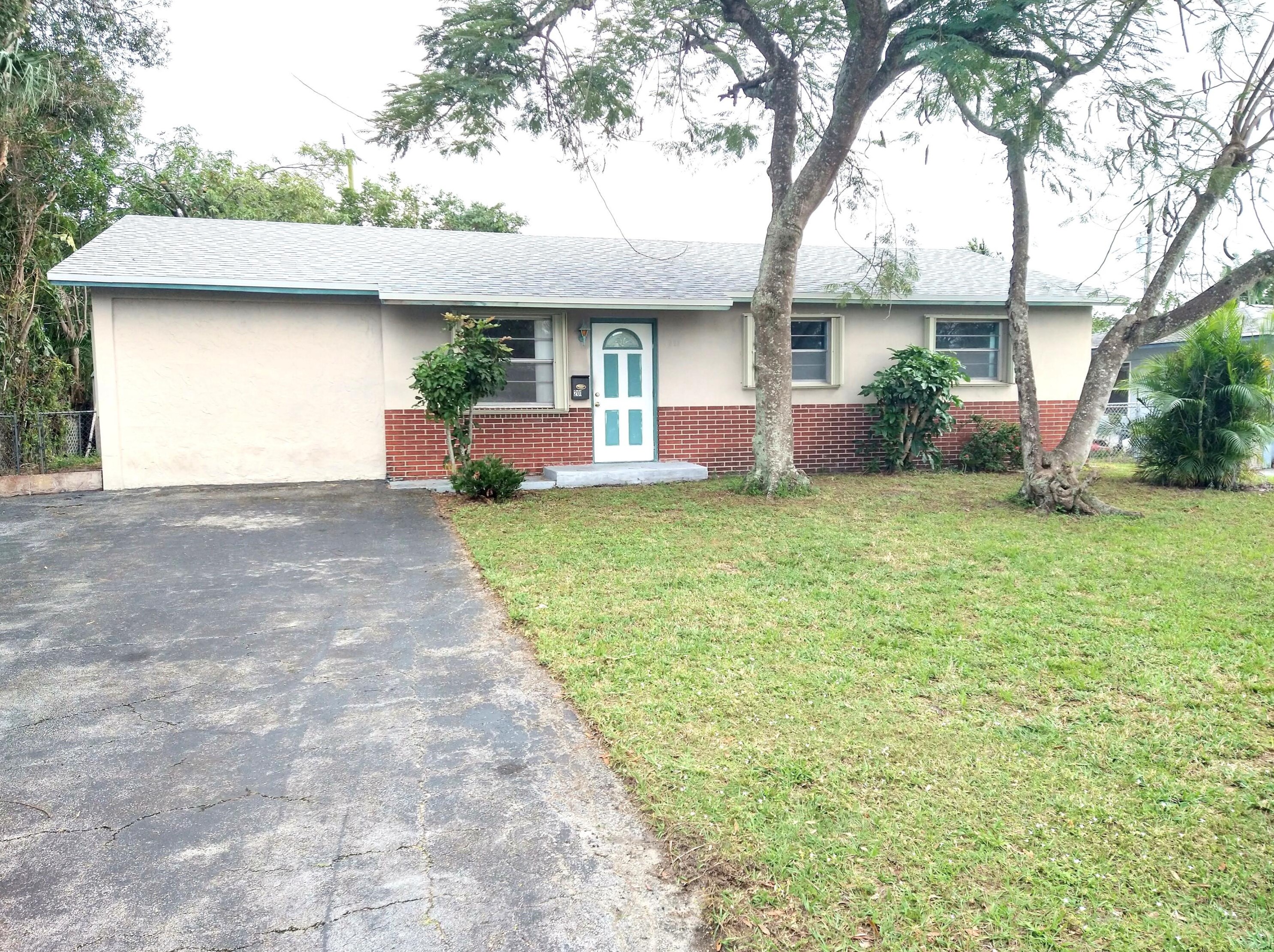 201 Pennock Ln, Jupiter, FL 33458-4022