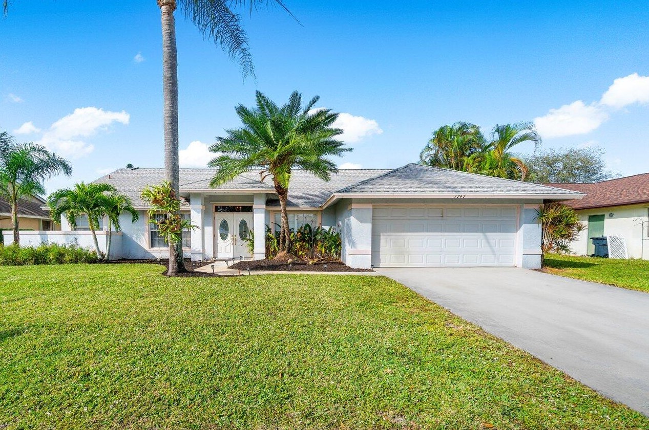 1747 Primrose Ln, West Palm Beach, FL 33414