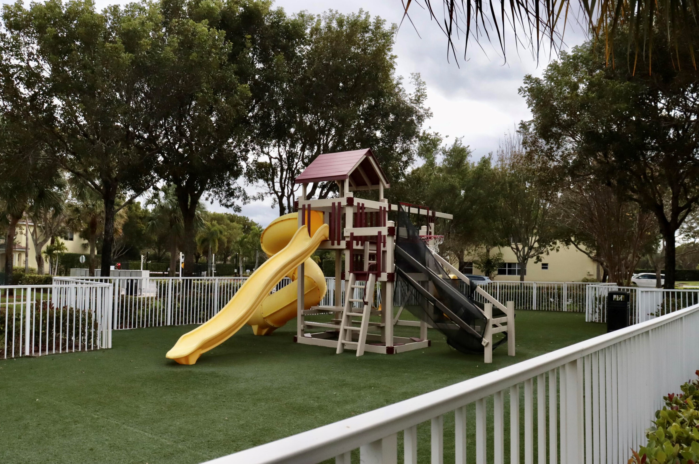 1259 Imperial Lake Rd, West Palm Beach, FL 33413