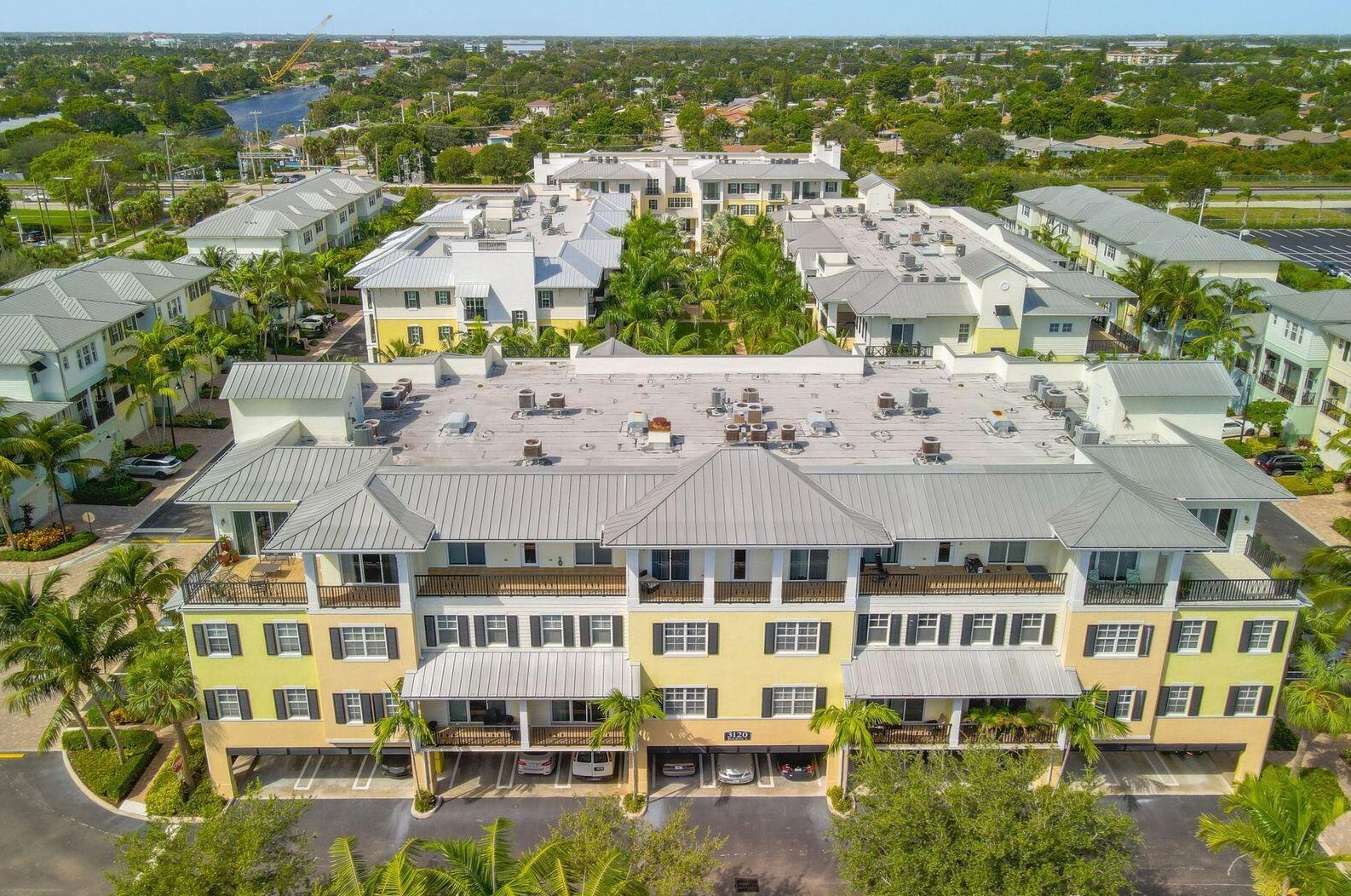 226 N Latitude Cir #301, Delray Beach, FL 33483