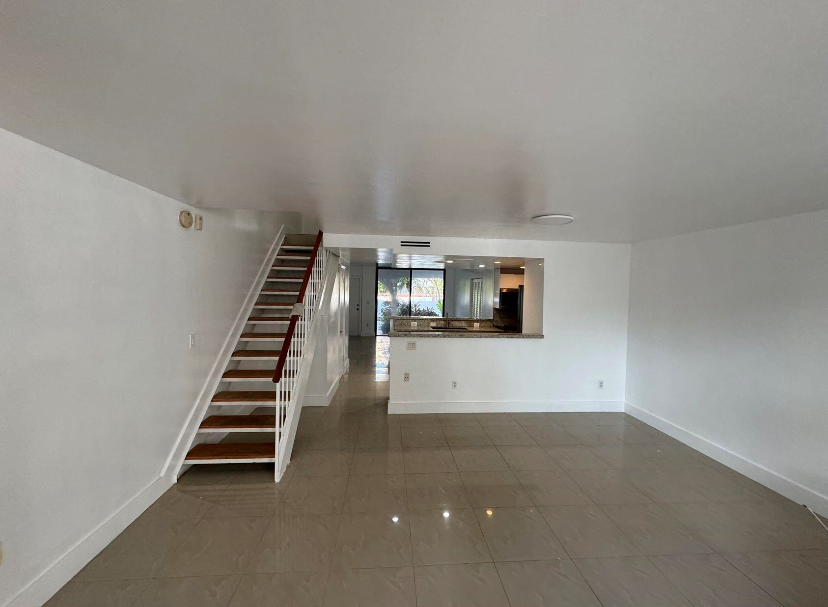 450 Grapetree Dr #307, Miami, FL 33149