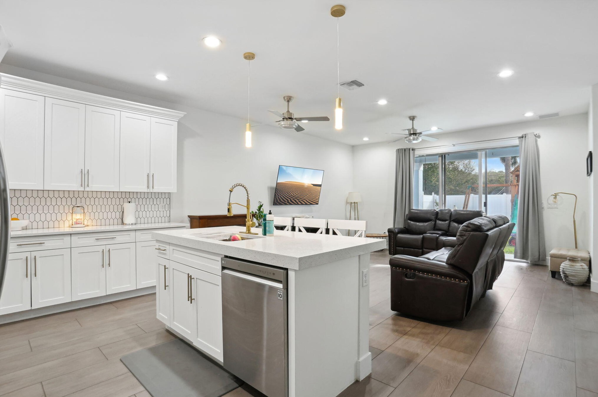 6944 2nd St, Jupiter FL  33458-3838 exterior