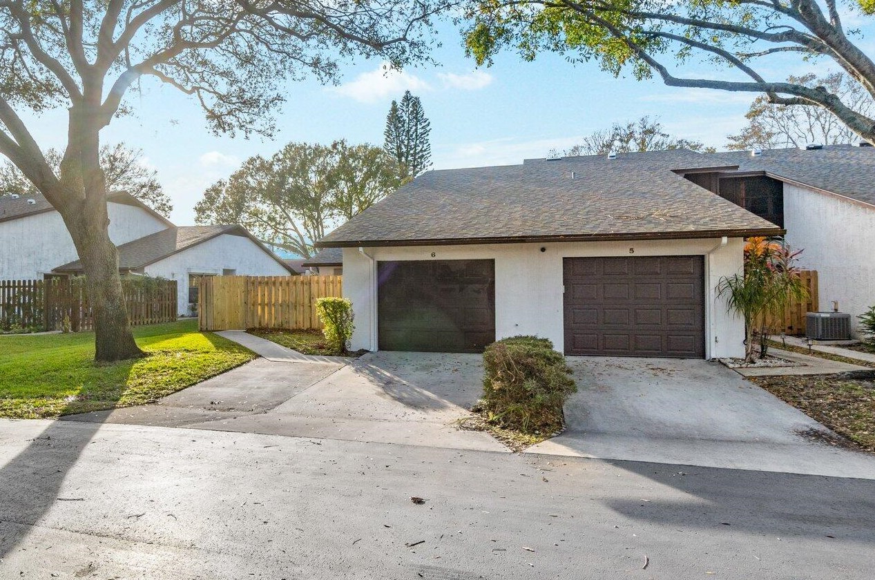 2030 Colonial Rd #6, Fort Pierce, FL 34950