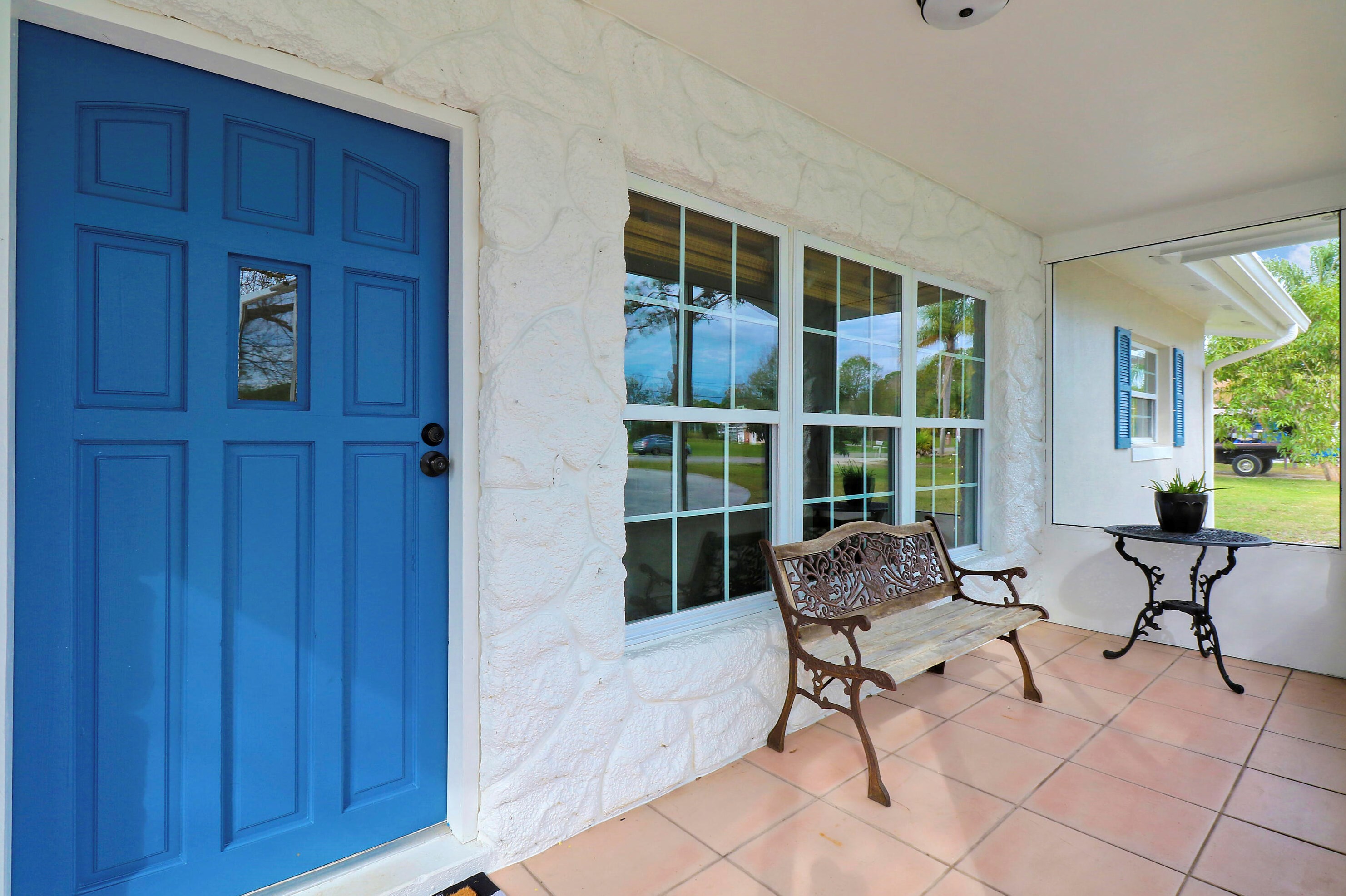 4909 Palmetto Dr, Fort Pierce FL  34982-7168 exterior