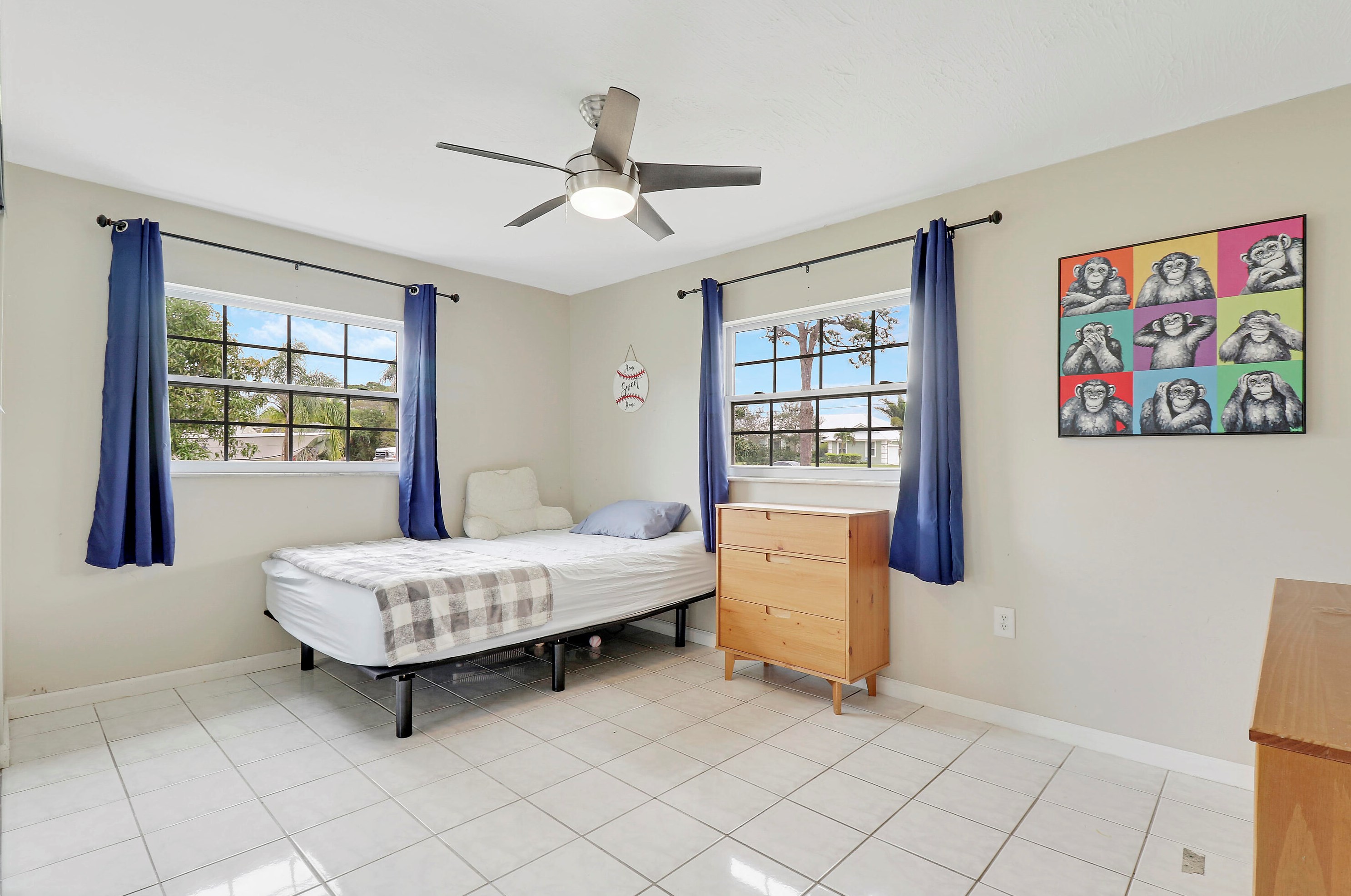 4909 Palmetto Dr, Fort Pierce FL  34982-7168 exterior