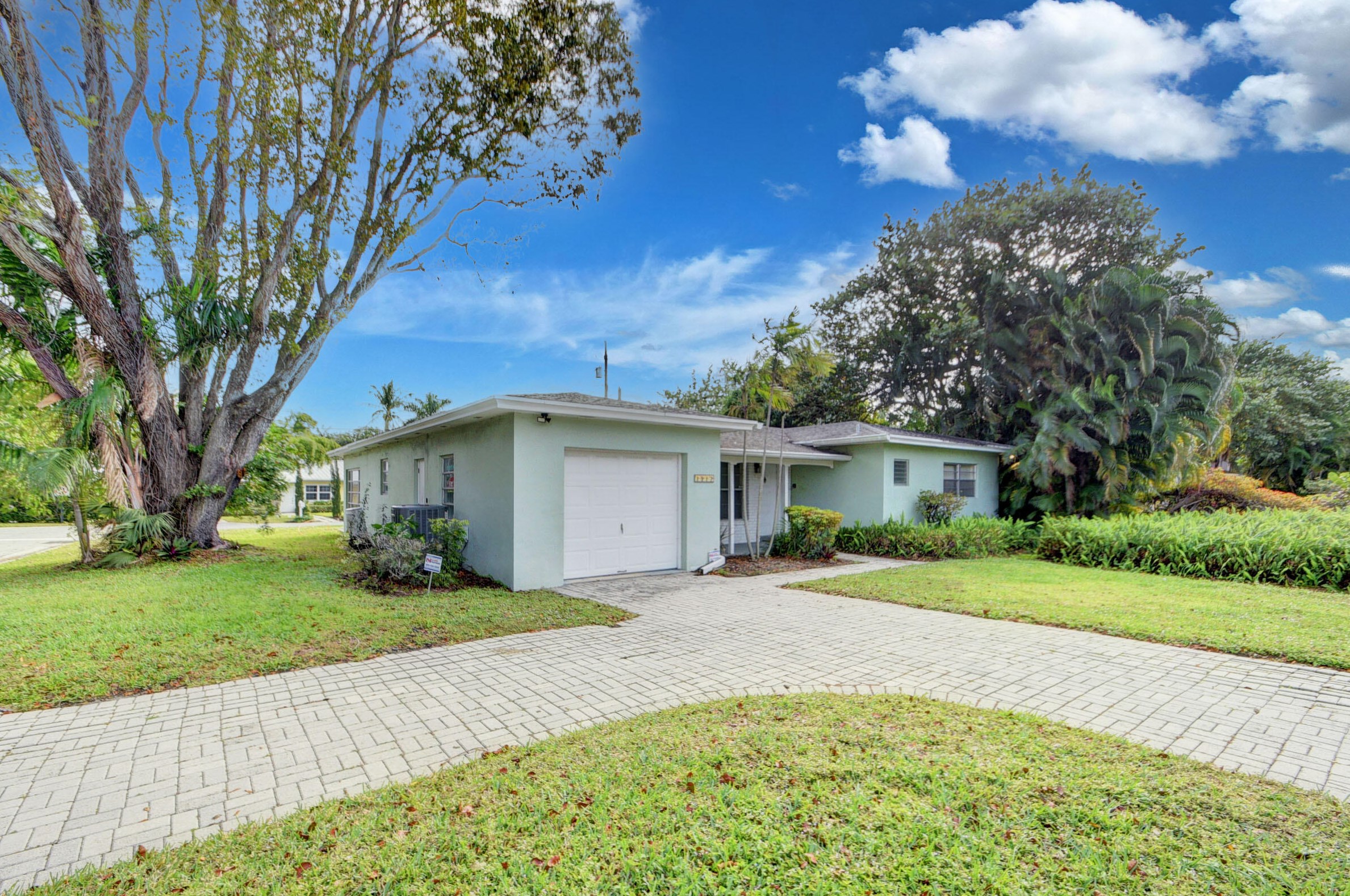 1917 N Swinton Ave, Delray Beach, FL 33444