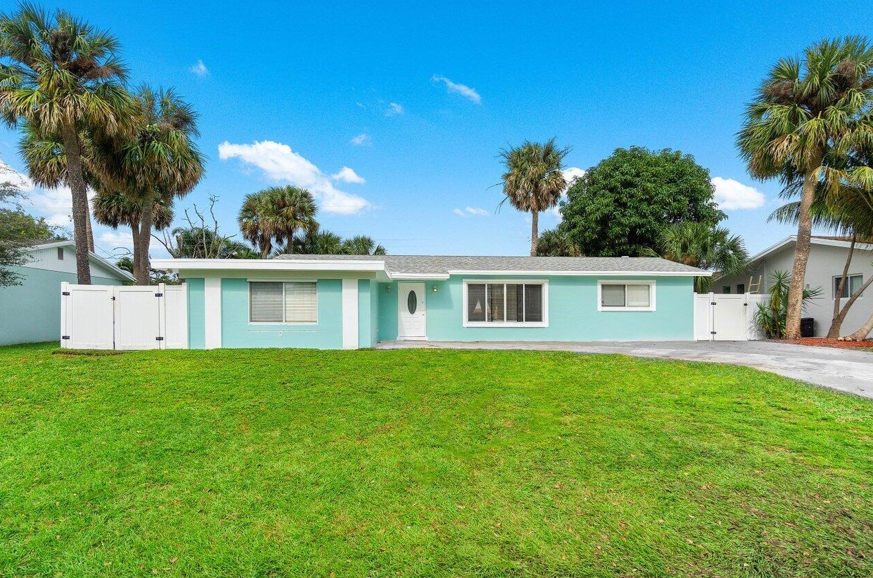 3813 Lighthouse Dr, West Palm Beach, FL 33410-5627